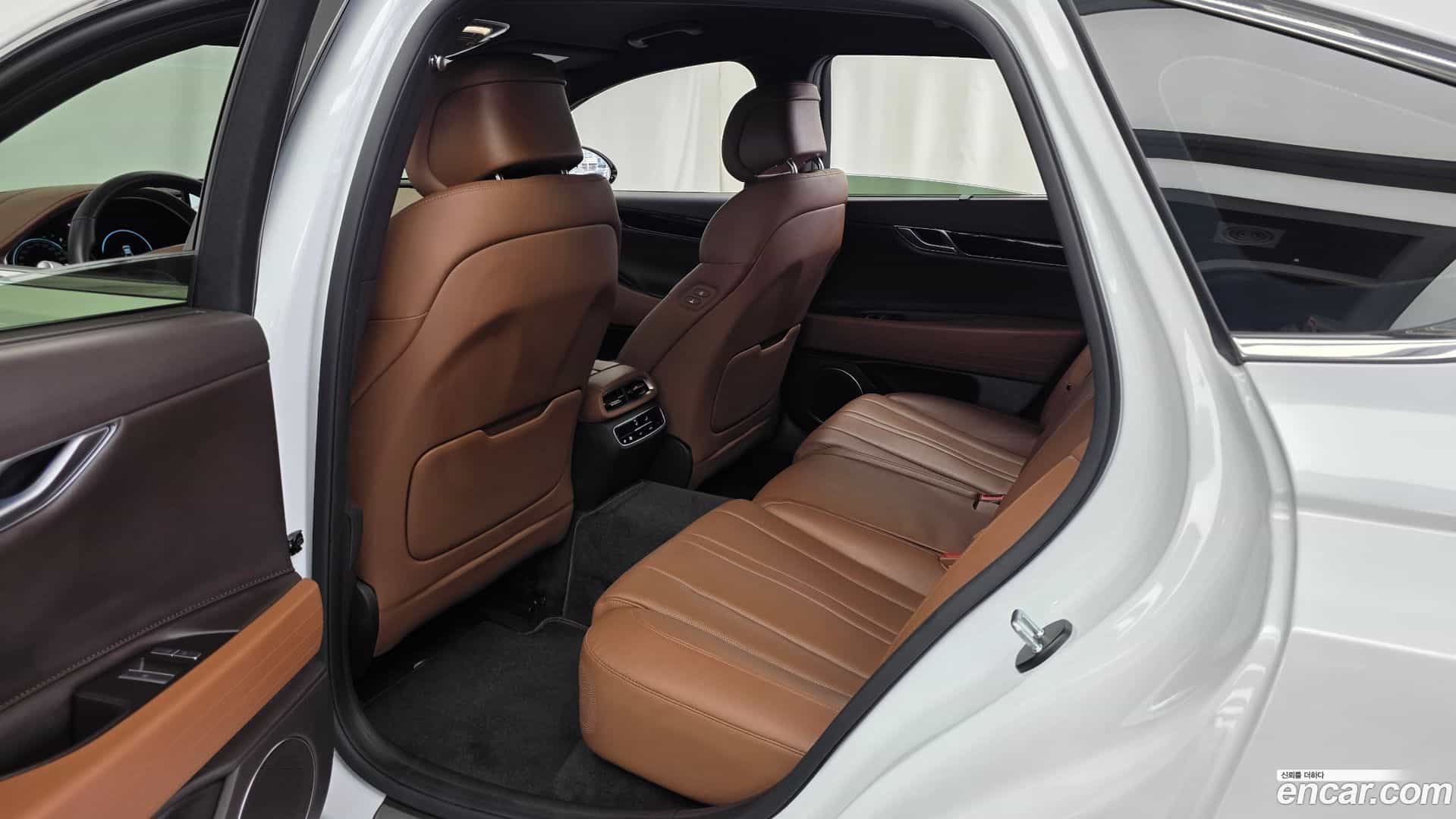 G80 Genesis 2023.4-INNER-036