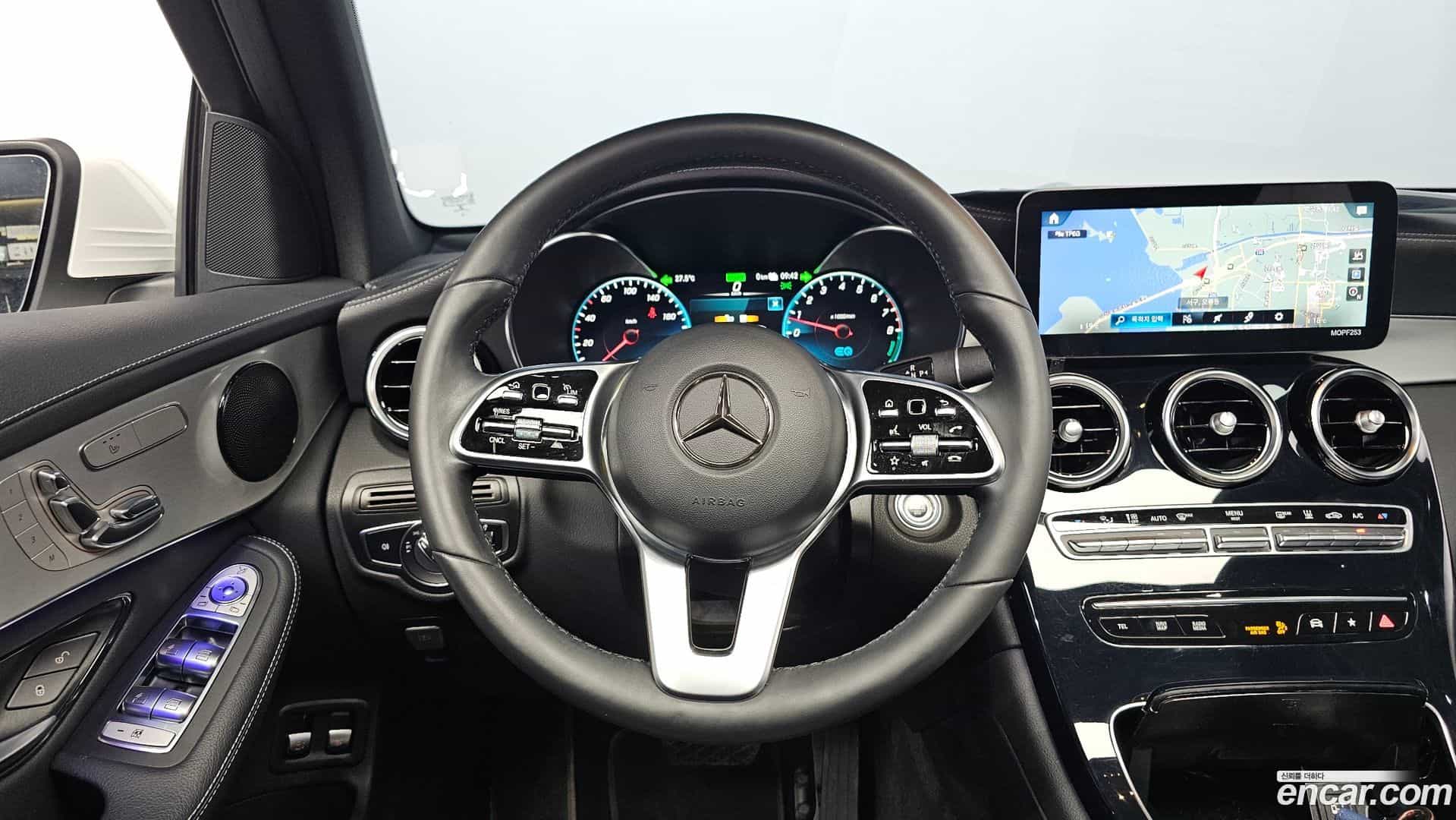 GLC-Class Mercedes-Benz 2021.8-OPTION-016