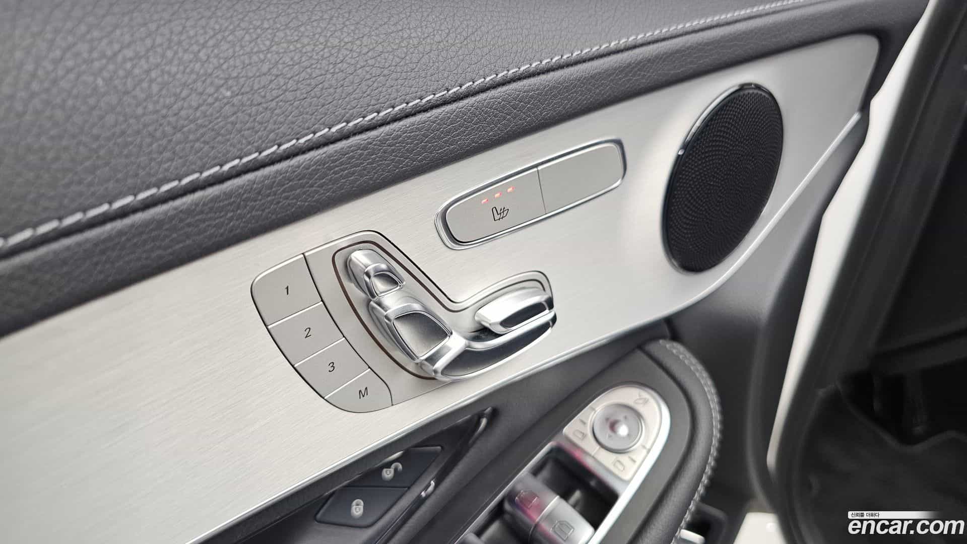 GLC-Class Mercedes-Benz 2021.8-OPTION-043