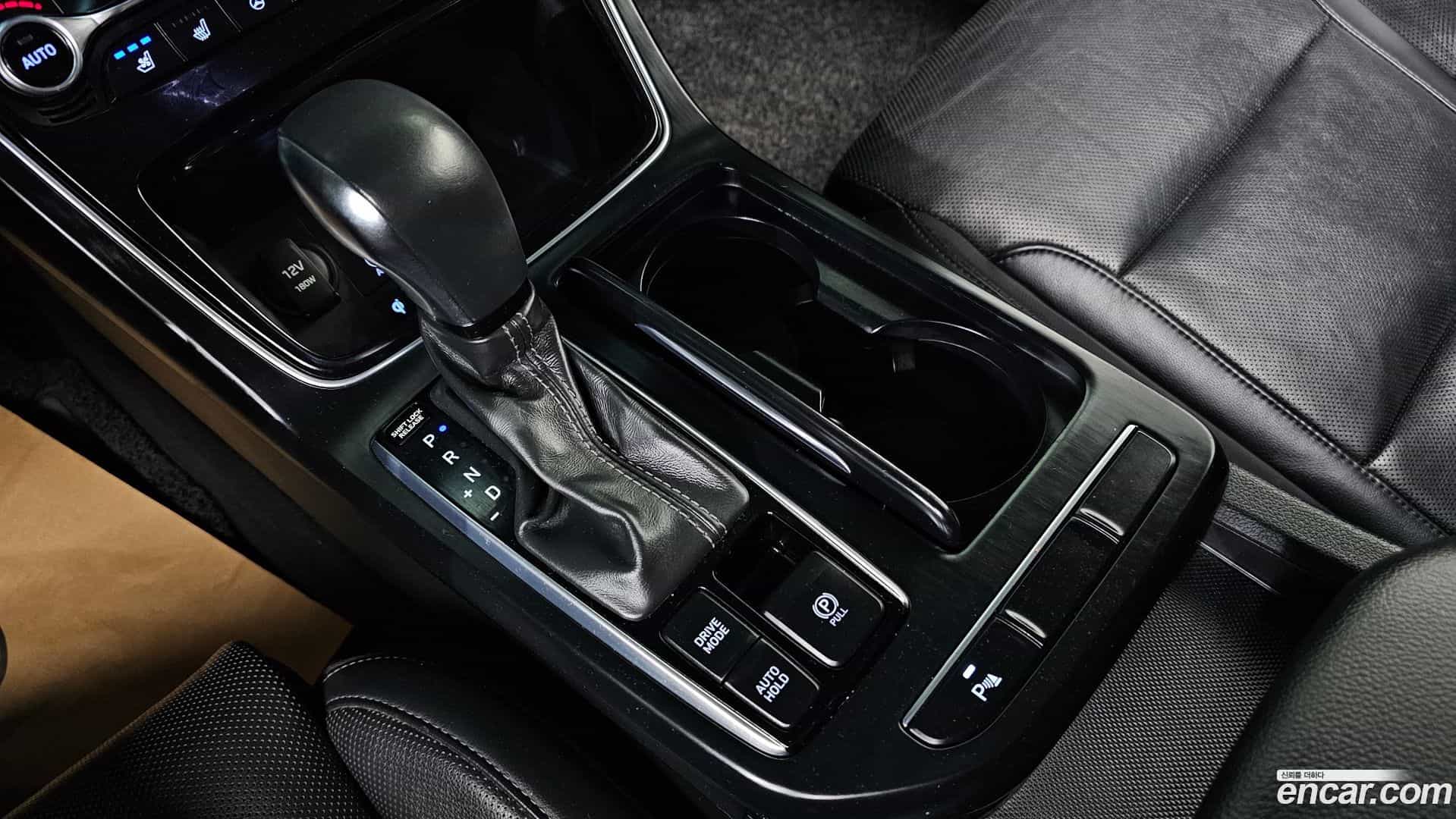 Grandeur Hyundai 2016.11-INNER-009