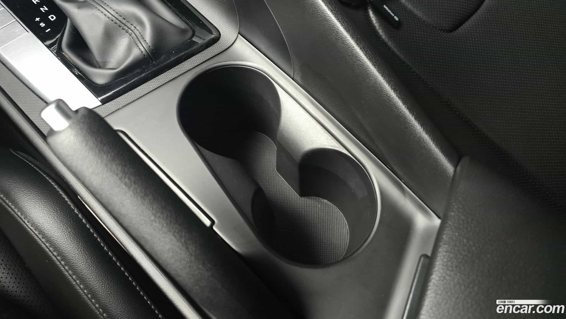 AVANTE Hyundai 2021.4-OPTION-040