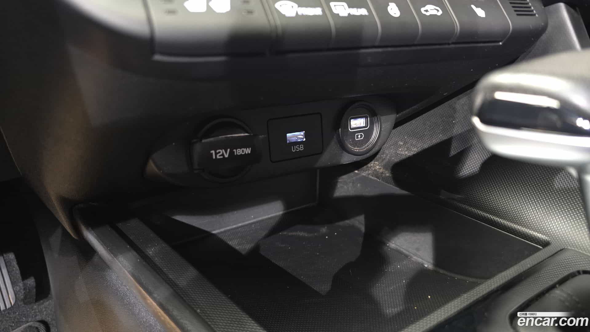 AVANTE Hyundai 2021.4-OPTION-042