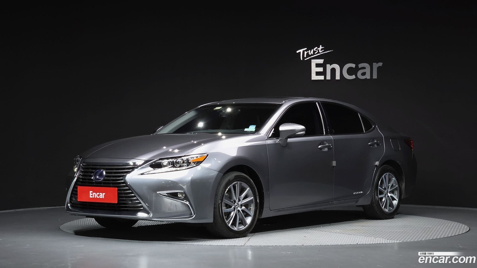 Main__Slider__Photo:ES Lexus 2015.8-0