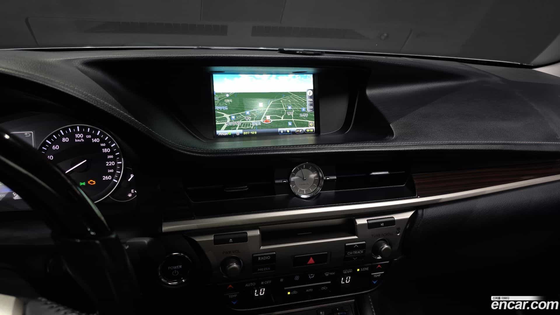 ES Lexus 2015.8-OPTION-019