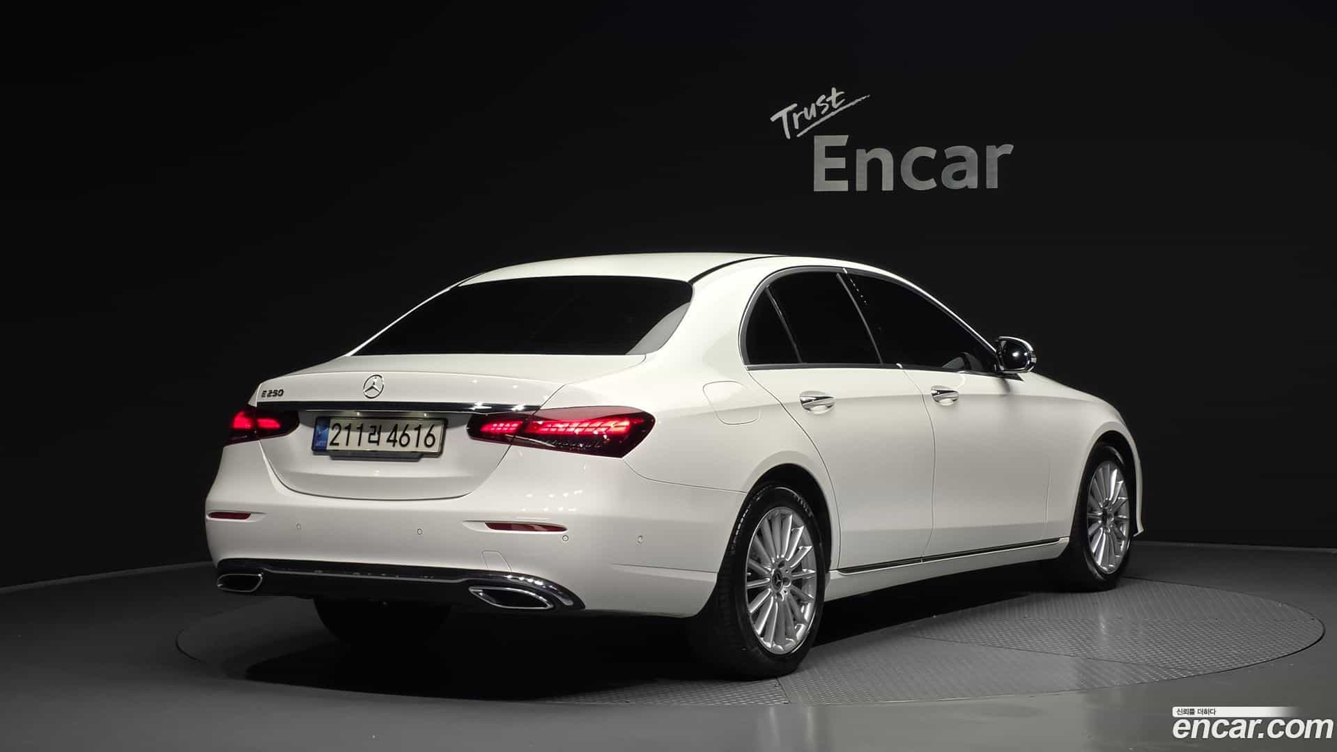 E-Class Mercedes-Benz 2022.4-OUTER-002