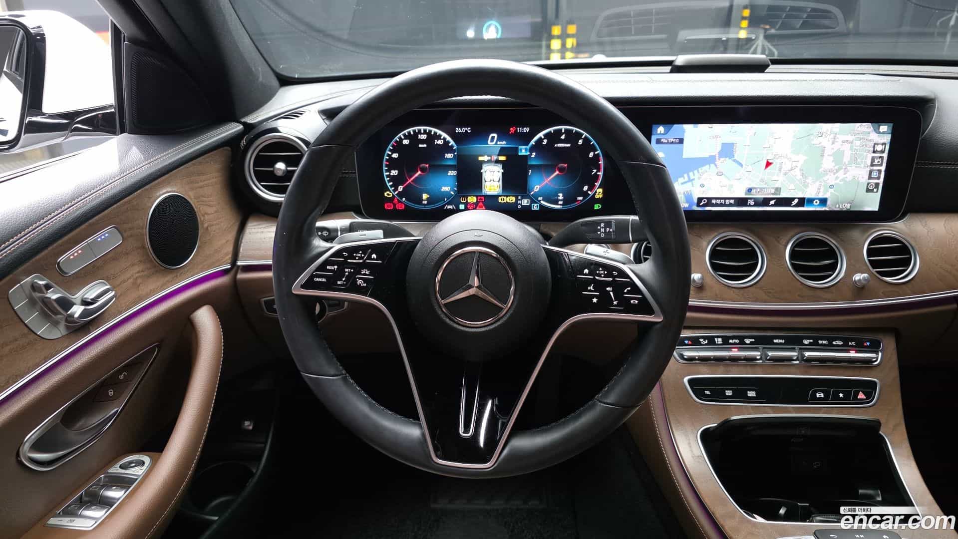 E-Class Mercedes-Benz 2022.4-OPTION-017