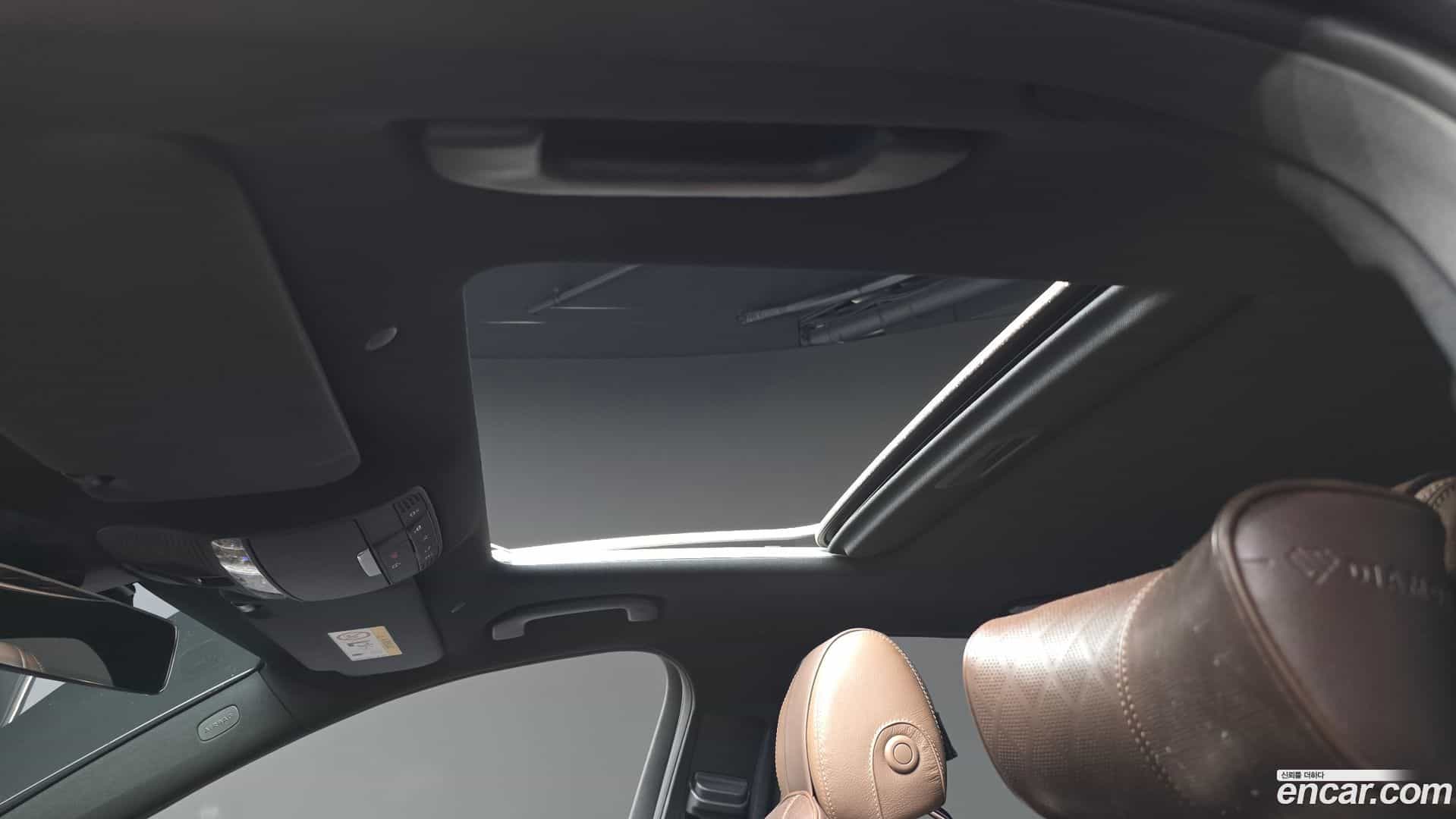 E-Class Mercedes-Benz 2022.4-OPTION-022