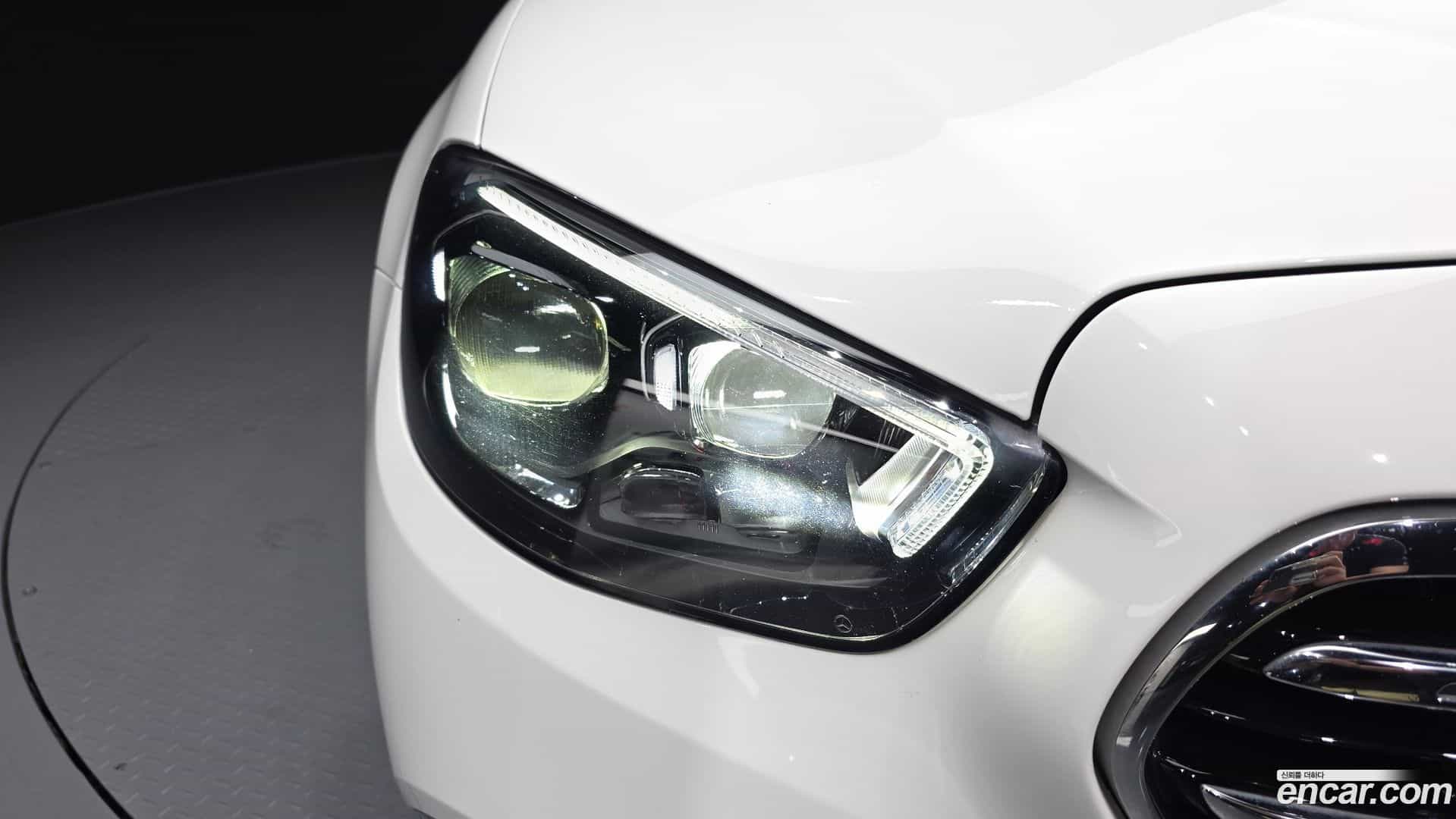 E-Class Mercedes-Benz 2022.4-OUTER-032