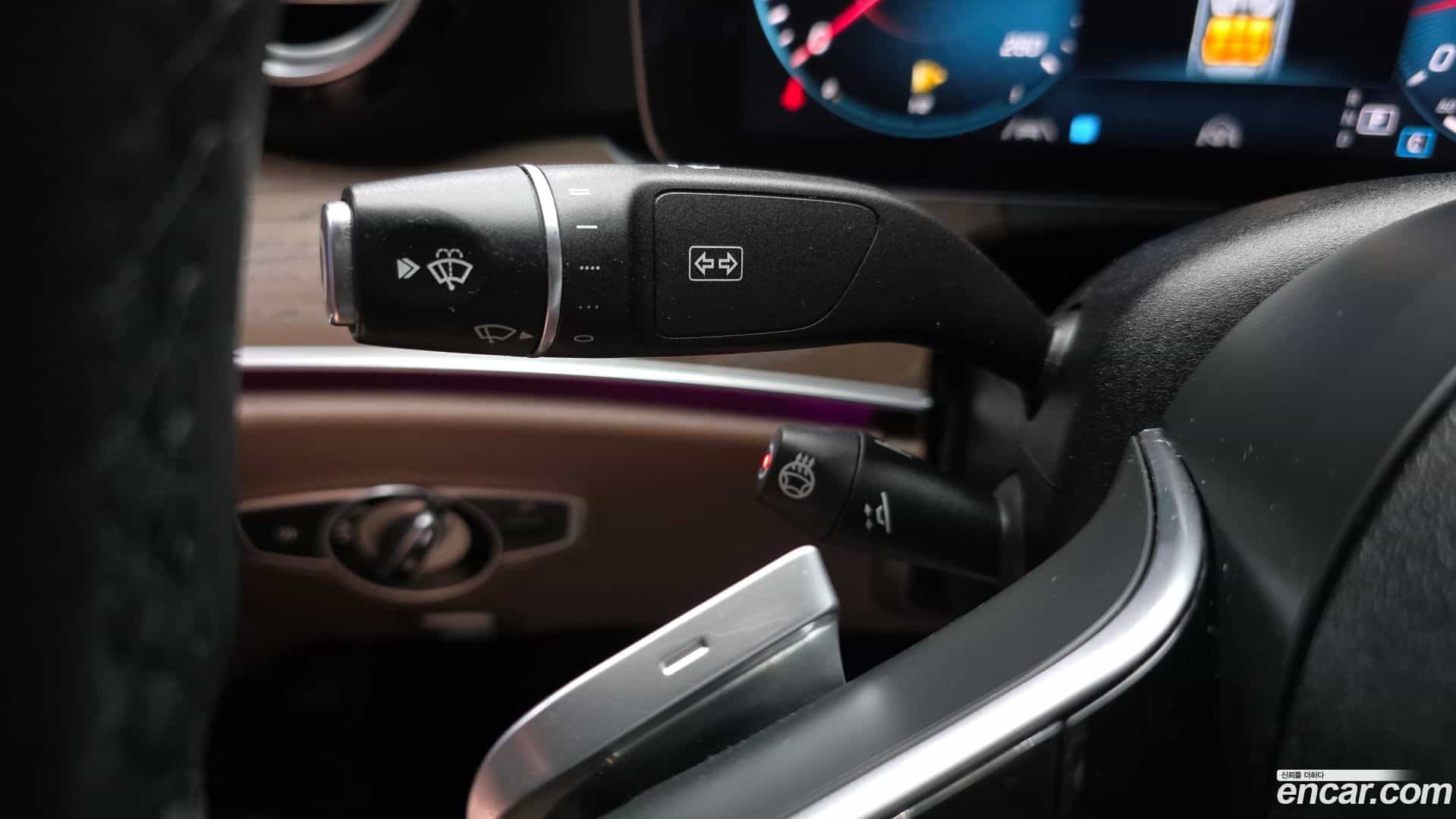 E-Class Mercedes-Benz 2022.4-OPTION-041