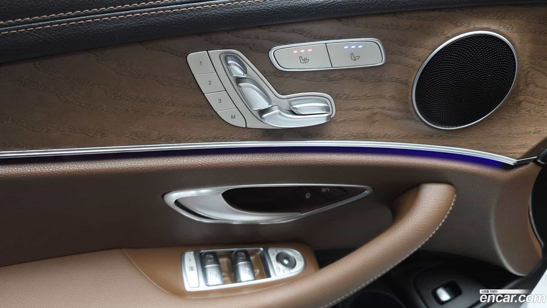 E-Class Mercedes-Benz 2022.4-OPTION-042