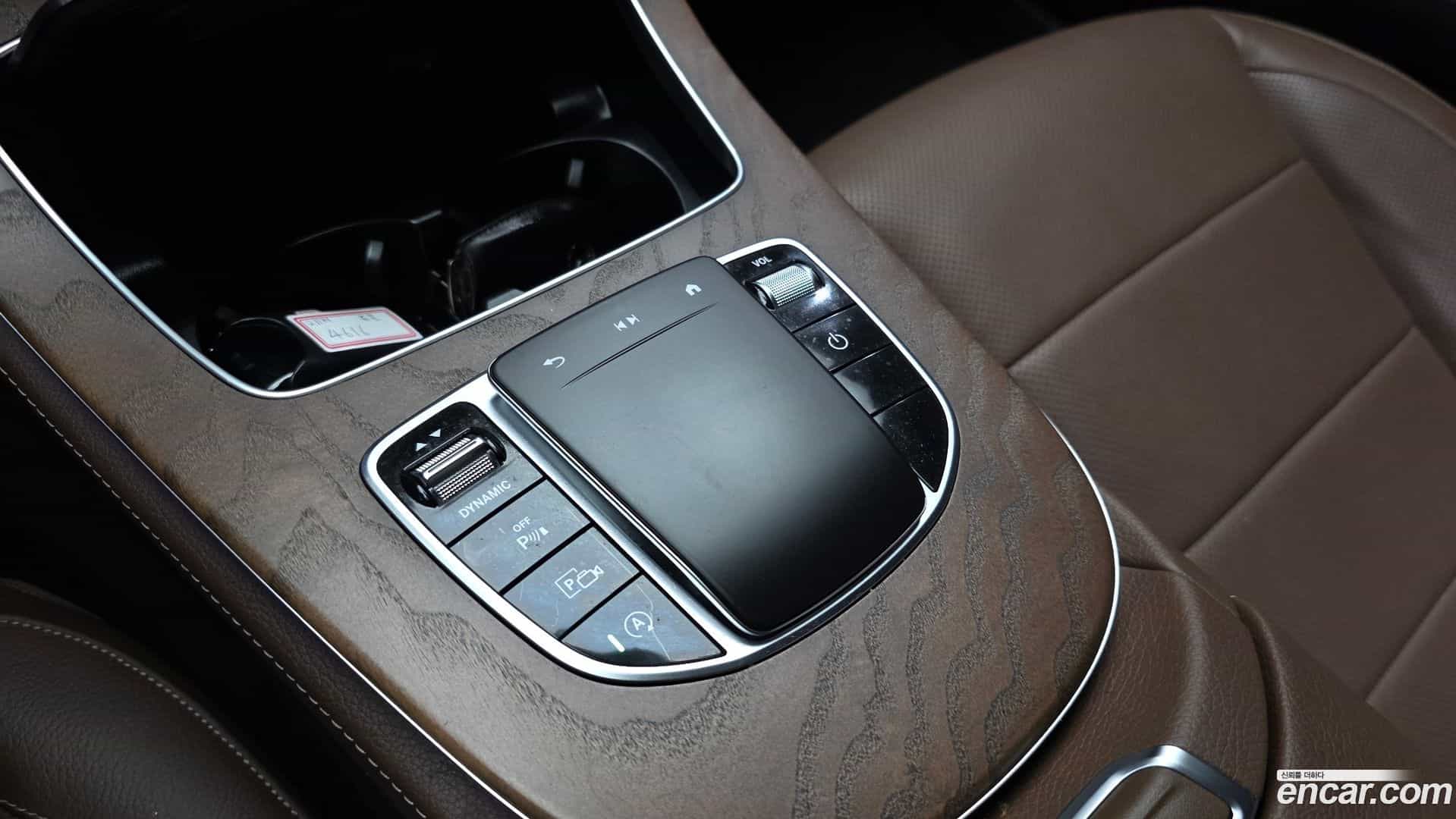 E-Class Mercedes-Benz 2022.4-OPTION-045