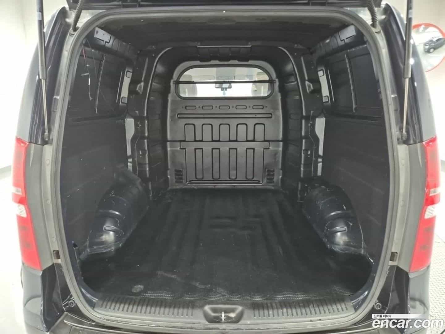 Starex Hyundai 2019.4-OPTION-022