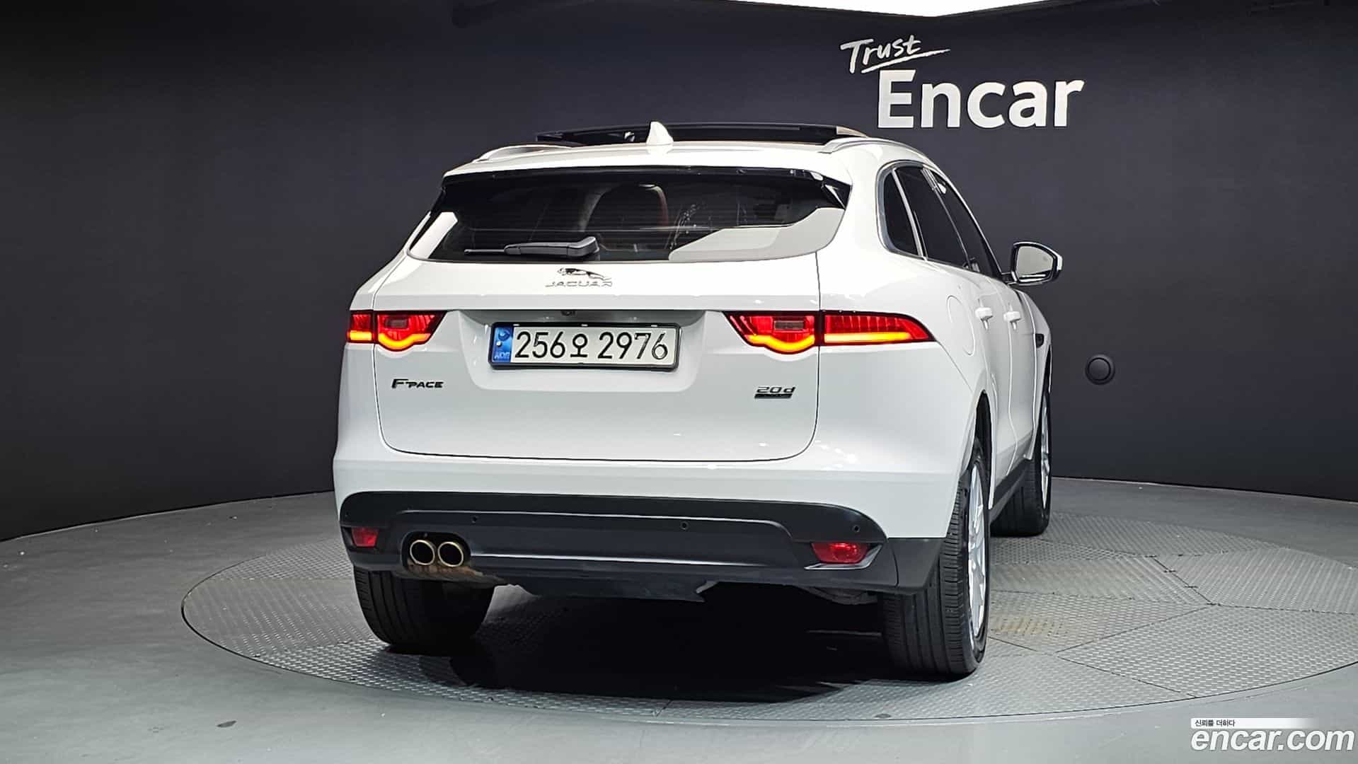 F-PACE Jaguar 2019.6-OUTER-004
