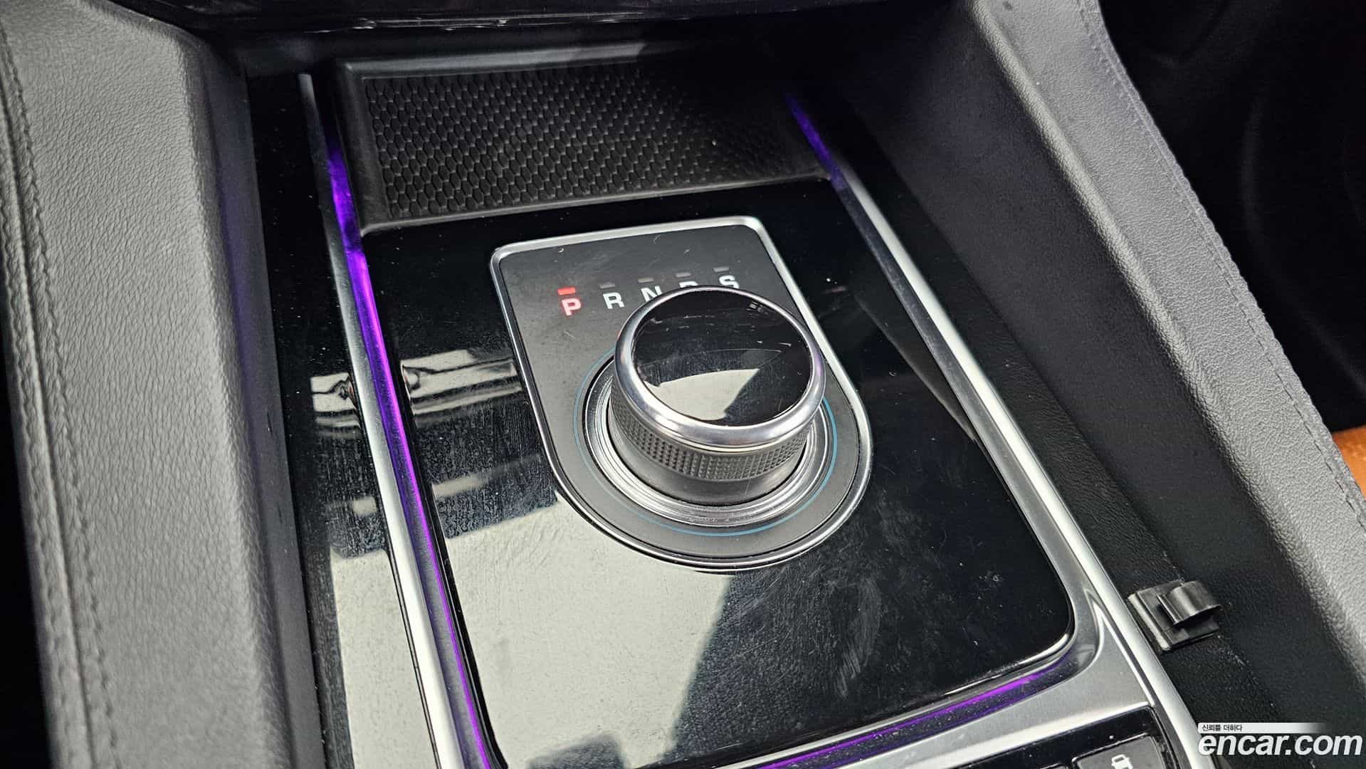 F-PACE Jaguar 2019.6-INNER-009