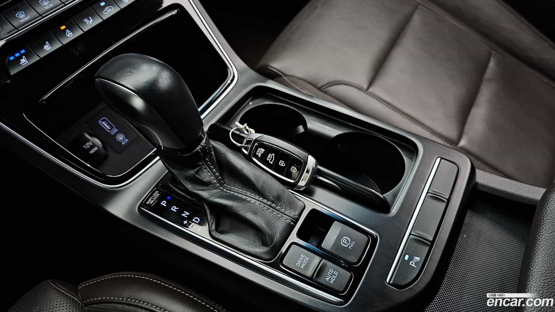 Grandeur Hyundai 2017.5-INNER-009