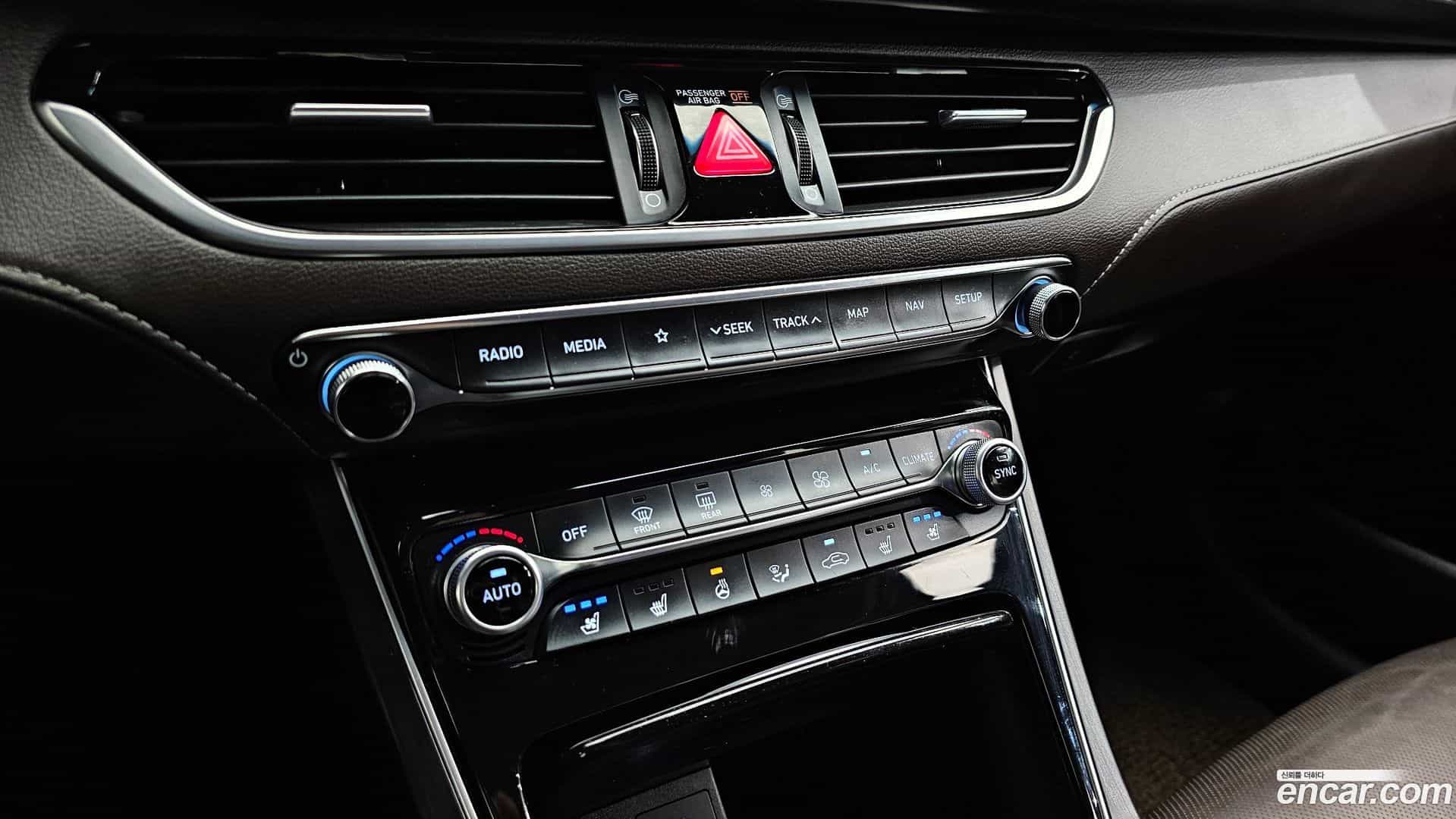 Grandeur Hyundai 2017.5-OPTION-019