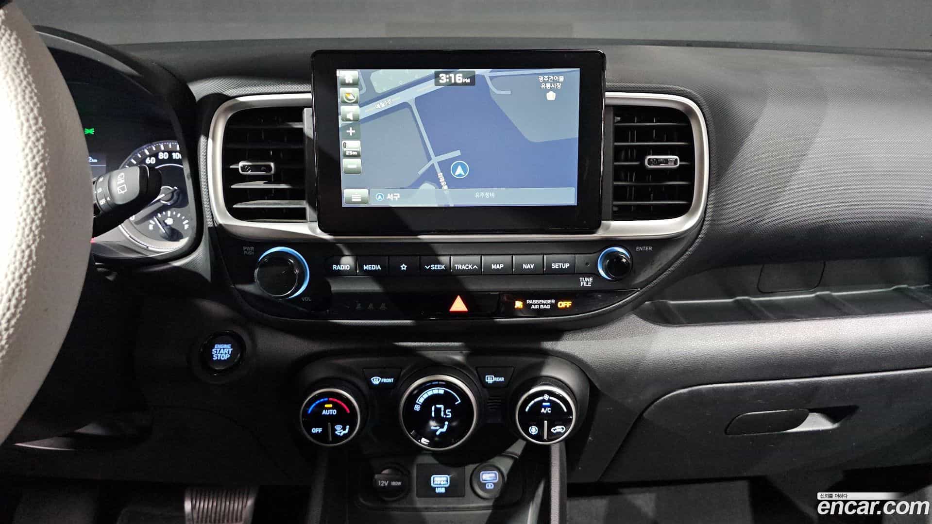 Venue Hyundai 2019.9-OPTION-016