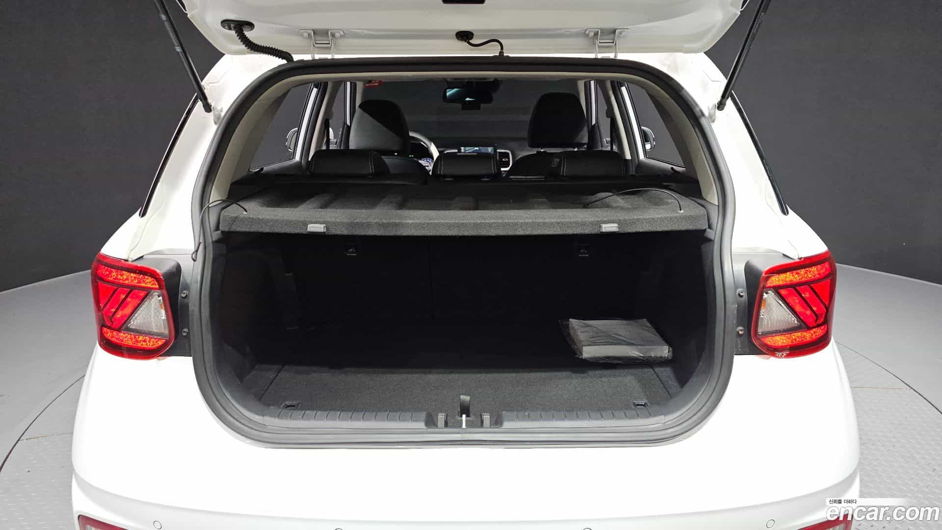 Venue Hyundai 2019.9-OPTION-024