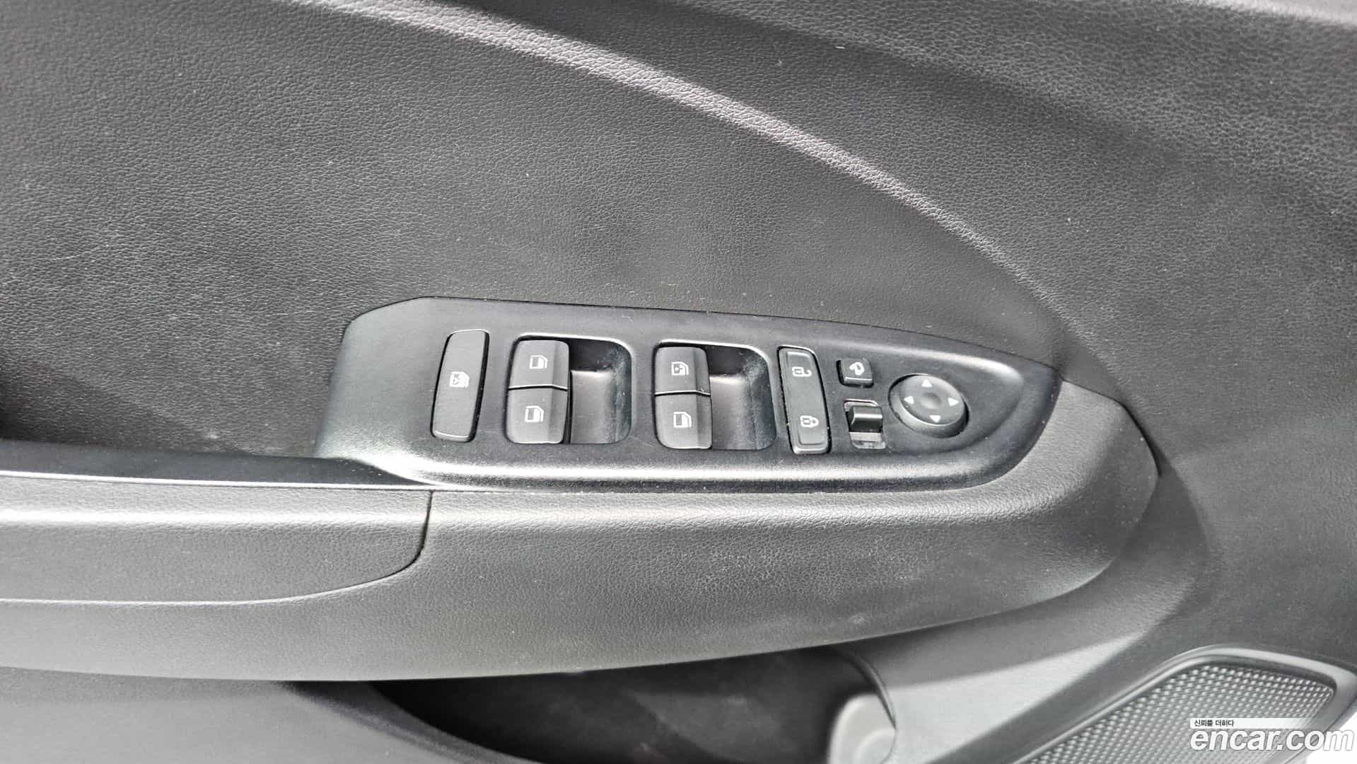 Venue Hyundai 2019.9-OPTION-041