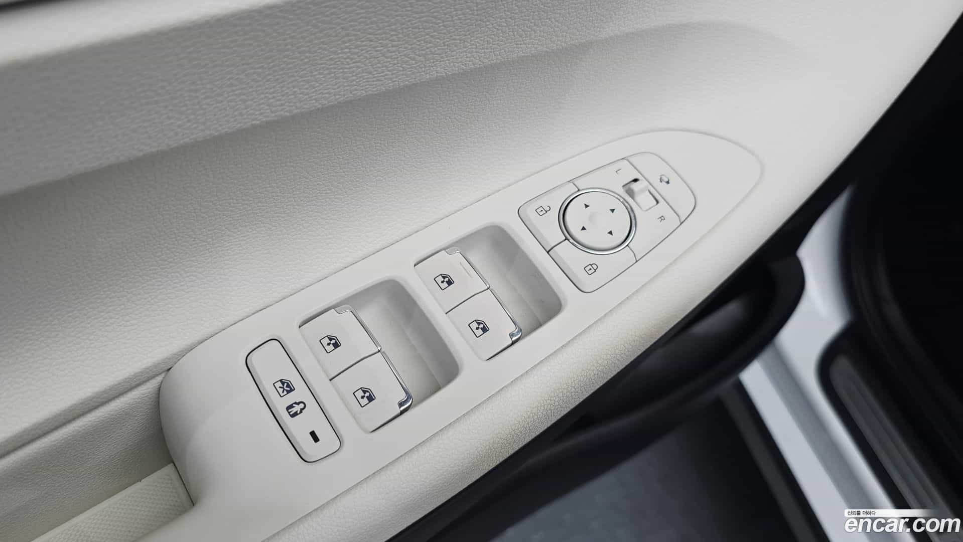 Grandeur Hyundai 2022.3-OPTION-019