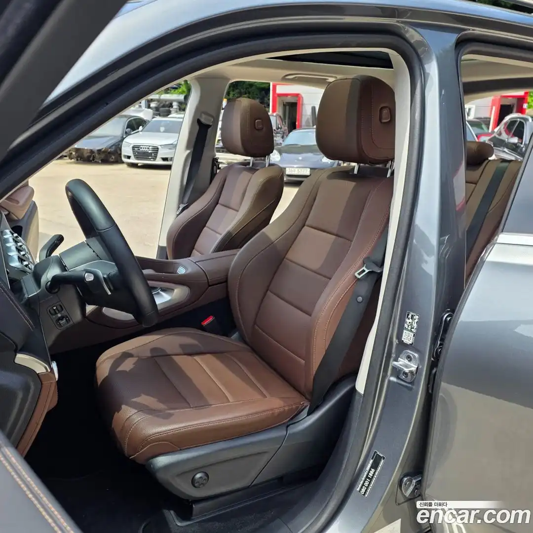 GLE-Class Mercedes-Benz 2024.2-INNER-008