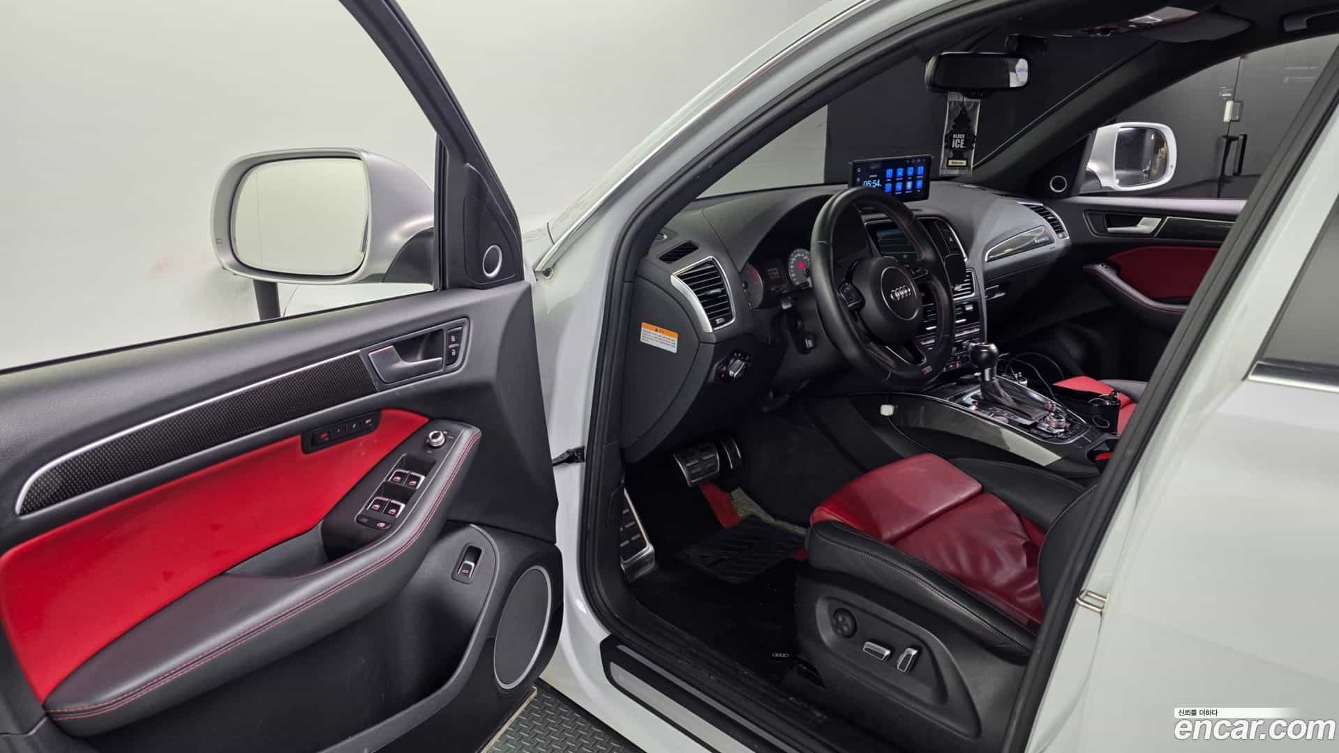 SQ5 Audi 2014.2-INNER-010