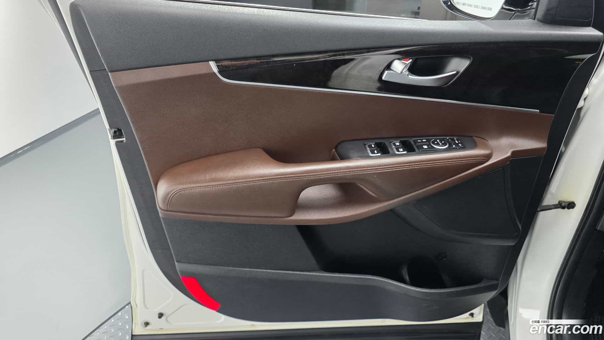 Sorento Kia 2016.2-INNER-034
