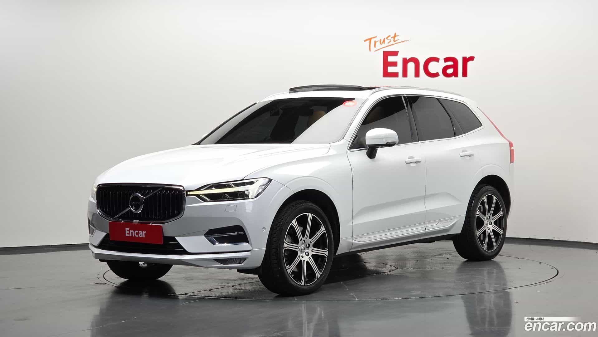 XC60 Volvo 2020.4-OUTER-001