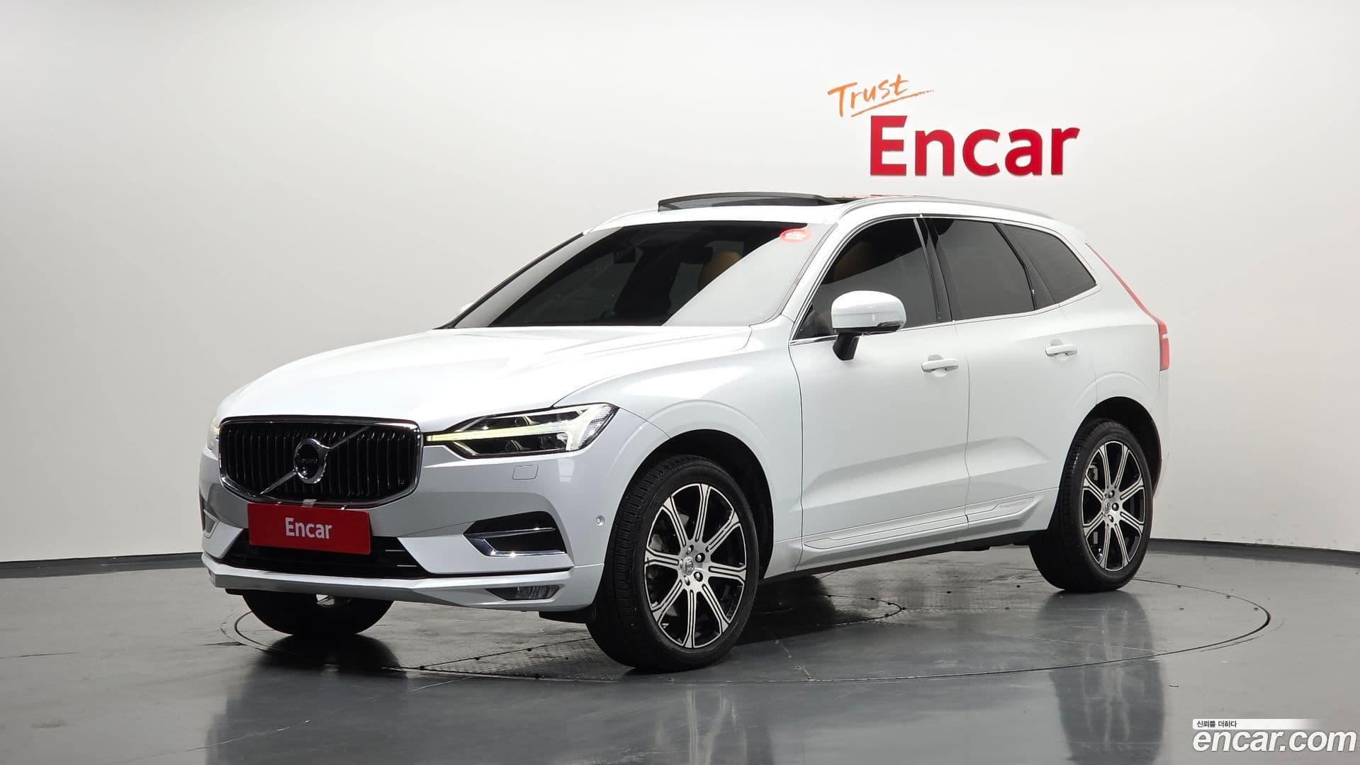 Main__Slider__Photo:XC60 Volvo 2020.4-0