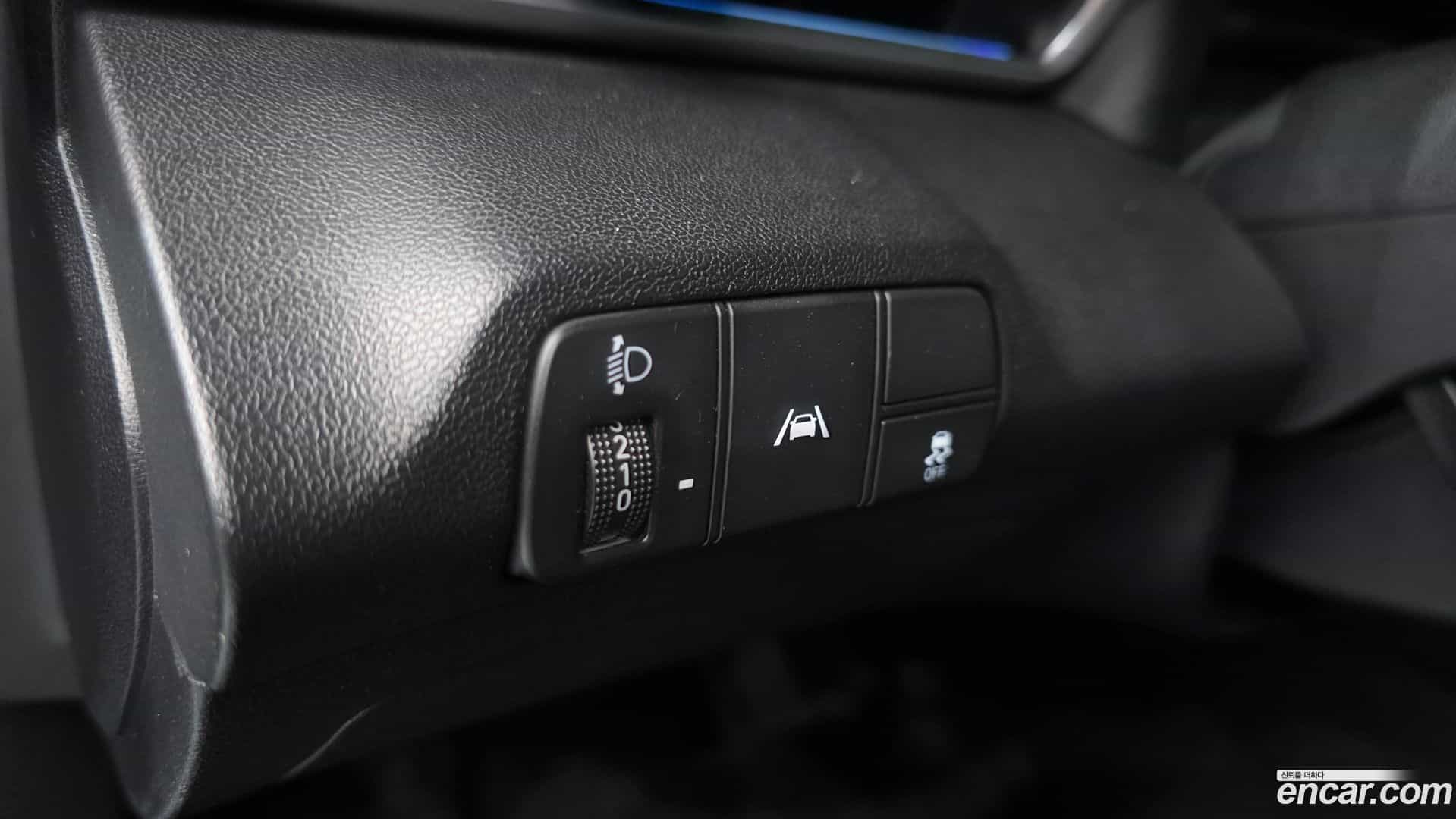 AVANTE Hyundai 2020.6-OPTION-024