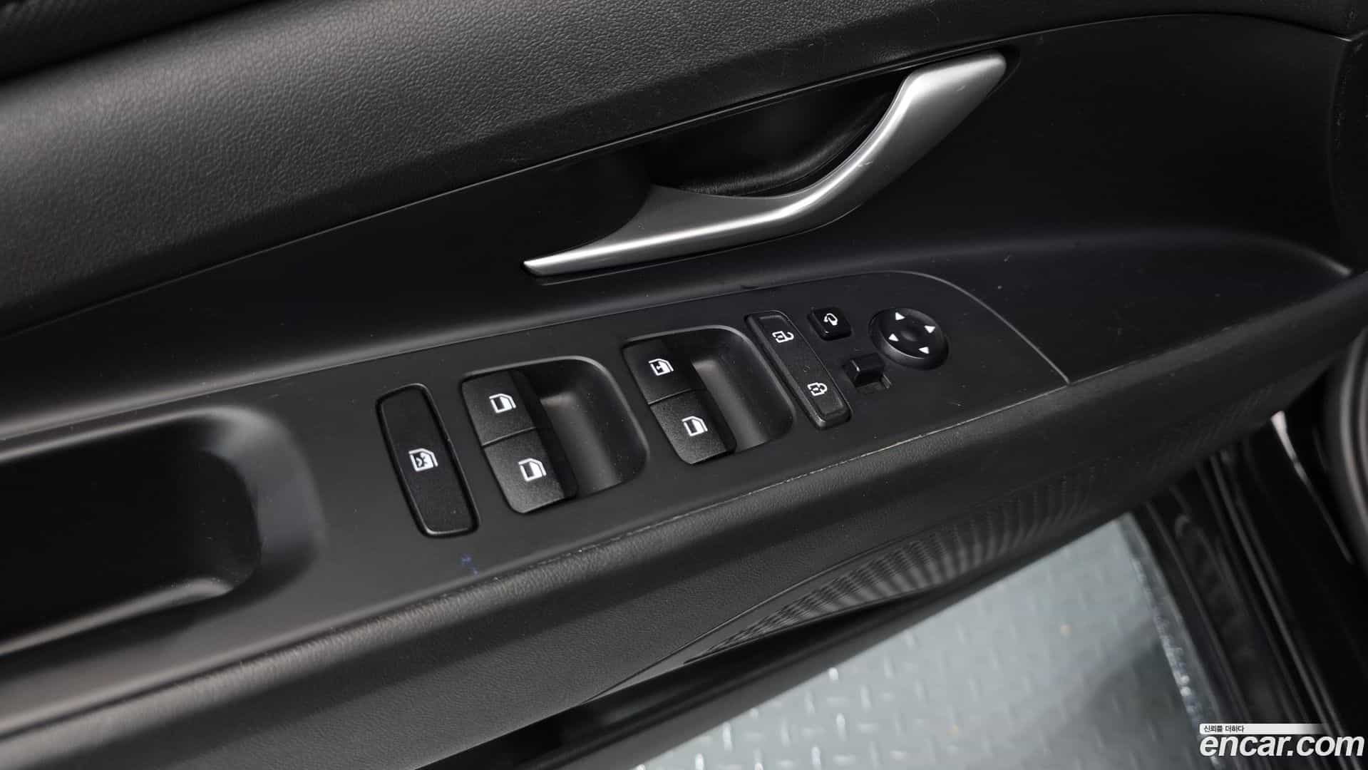 AVANTE Hyundai 2020.6-OPTION-040