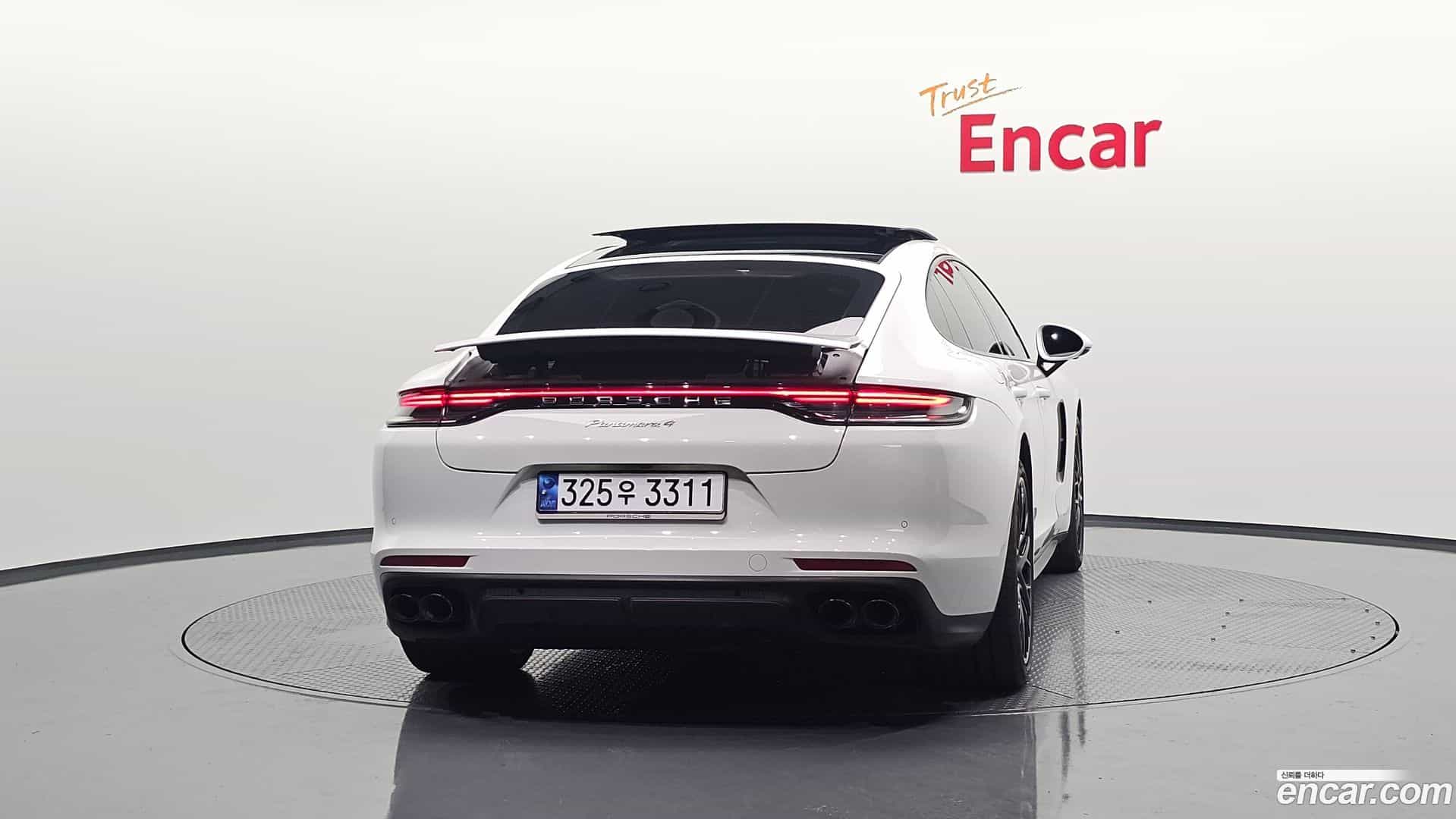 Panamera Porsche 2021.9-OUTER-004