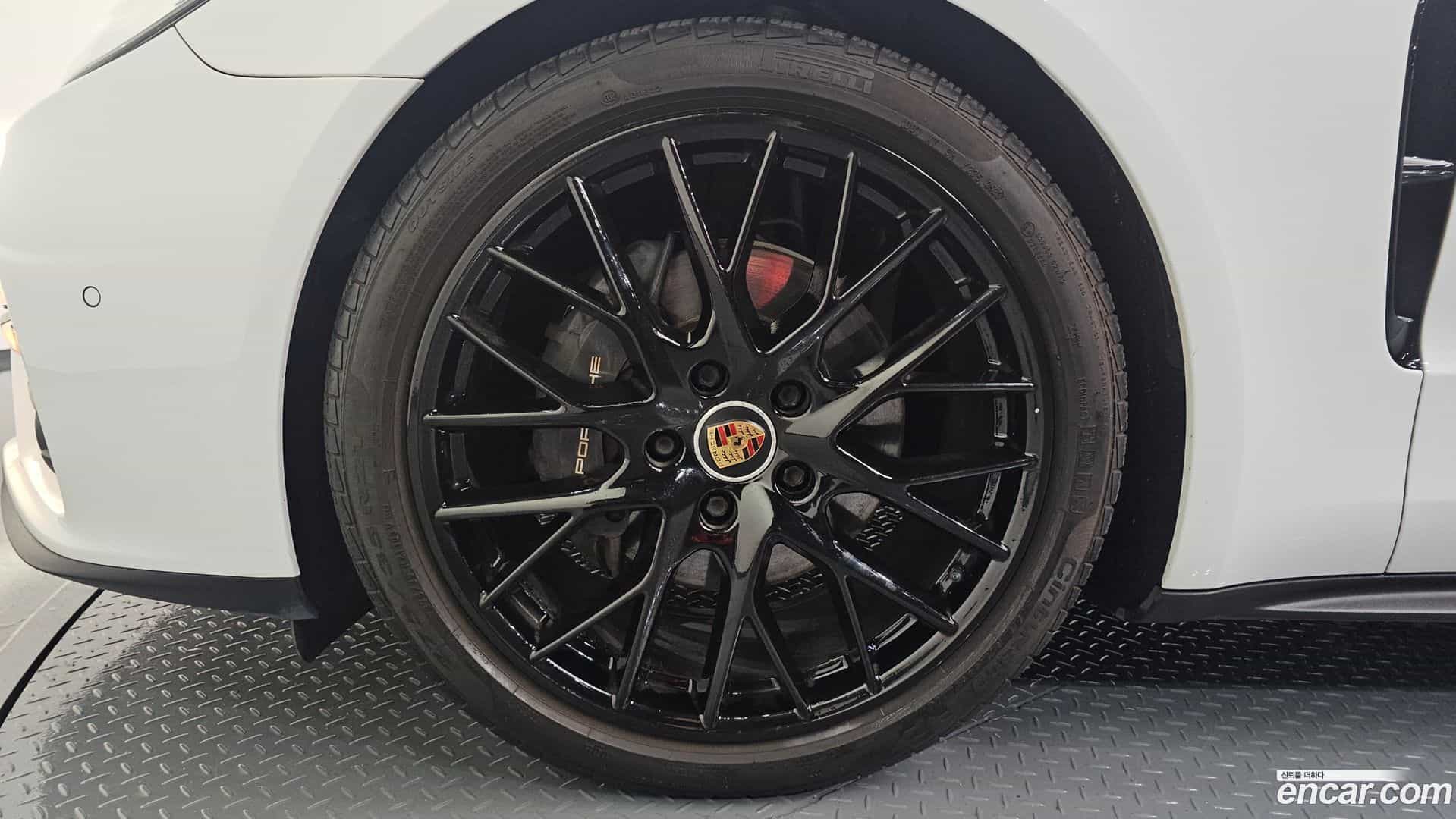 Panamera Porsche 2021.9-OUTER-005