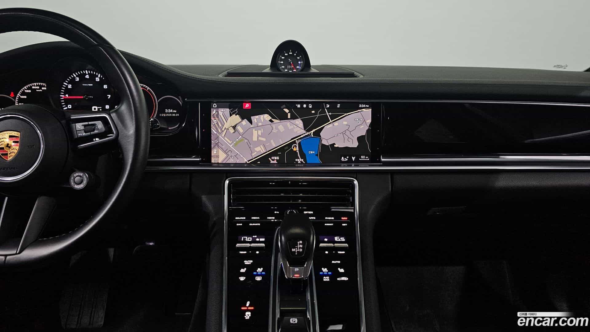Panamera Porsche 2021.9-OPTION-044