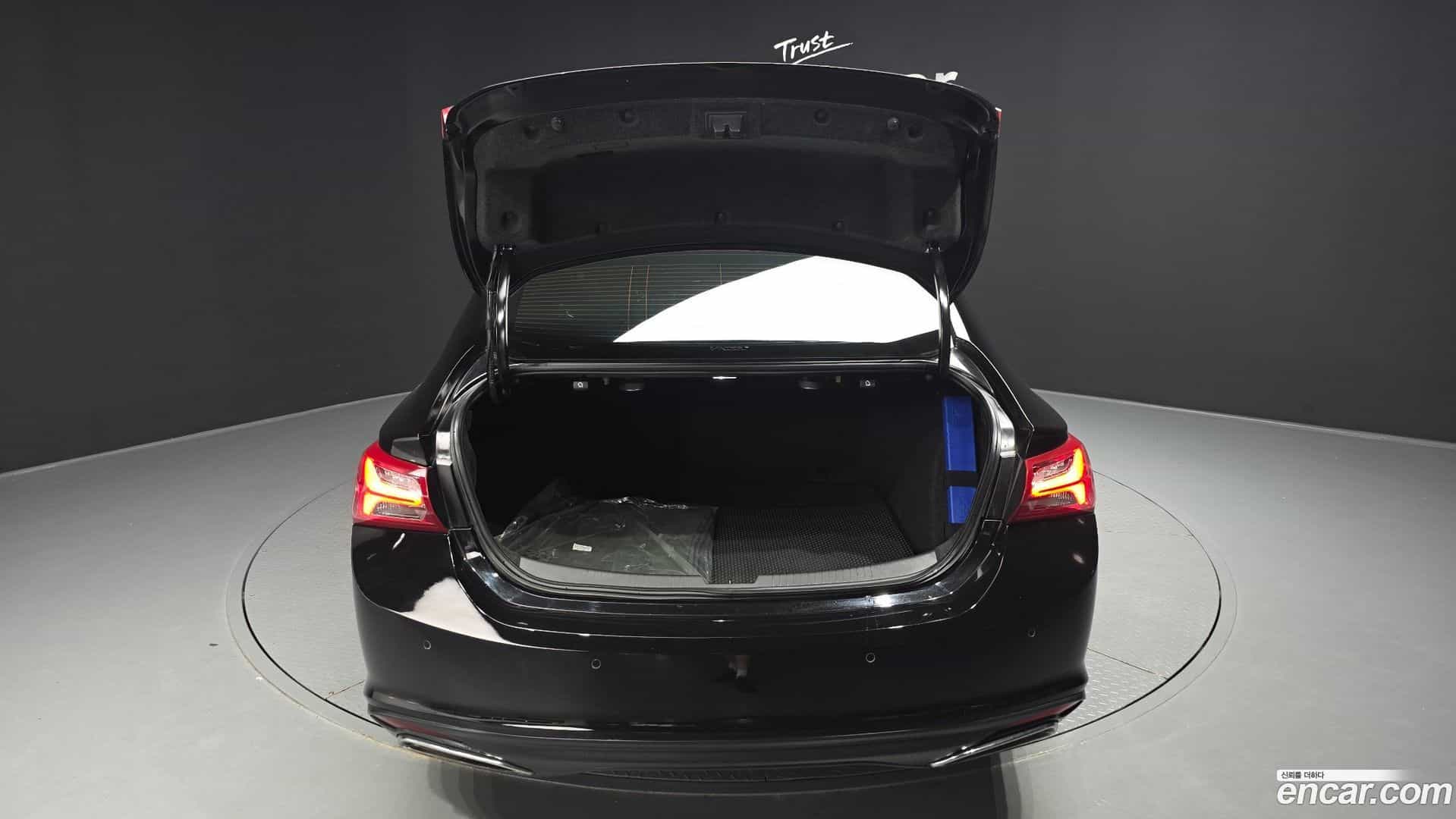 Malibu Chevrolet 2018.11-OPTION-024