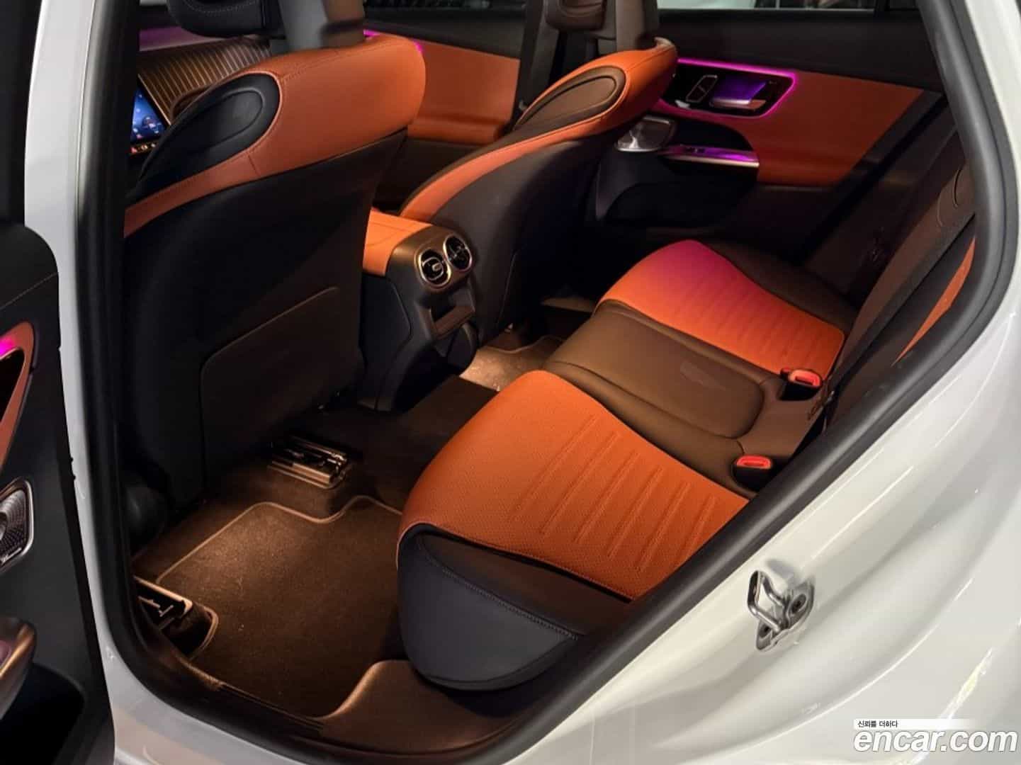 GLC-Class Mercedes-Benz 2024.5-INNER-008