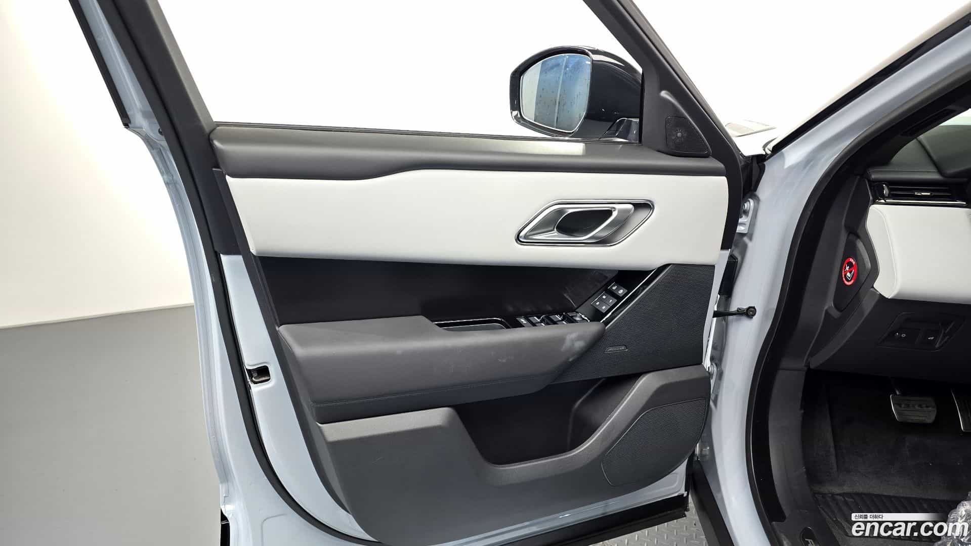 Range Rover Velar Land Rover 2026.2-INNER-034