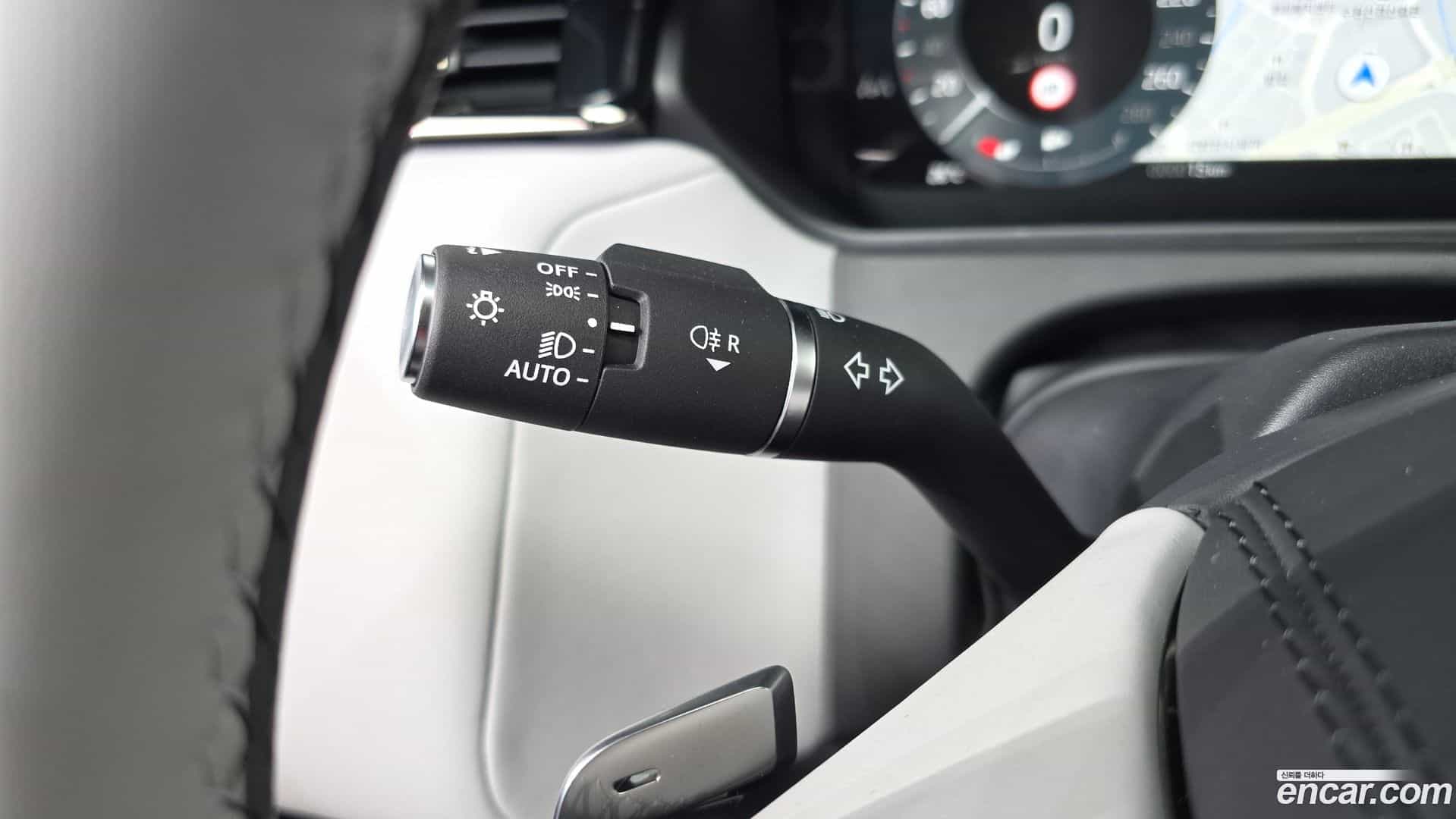 Range Rover Velar Land Rover 2026.2-OPTION-042