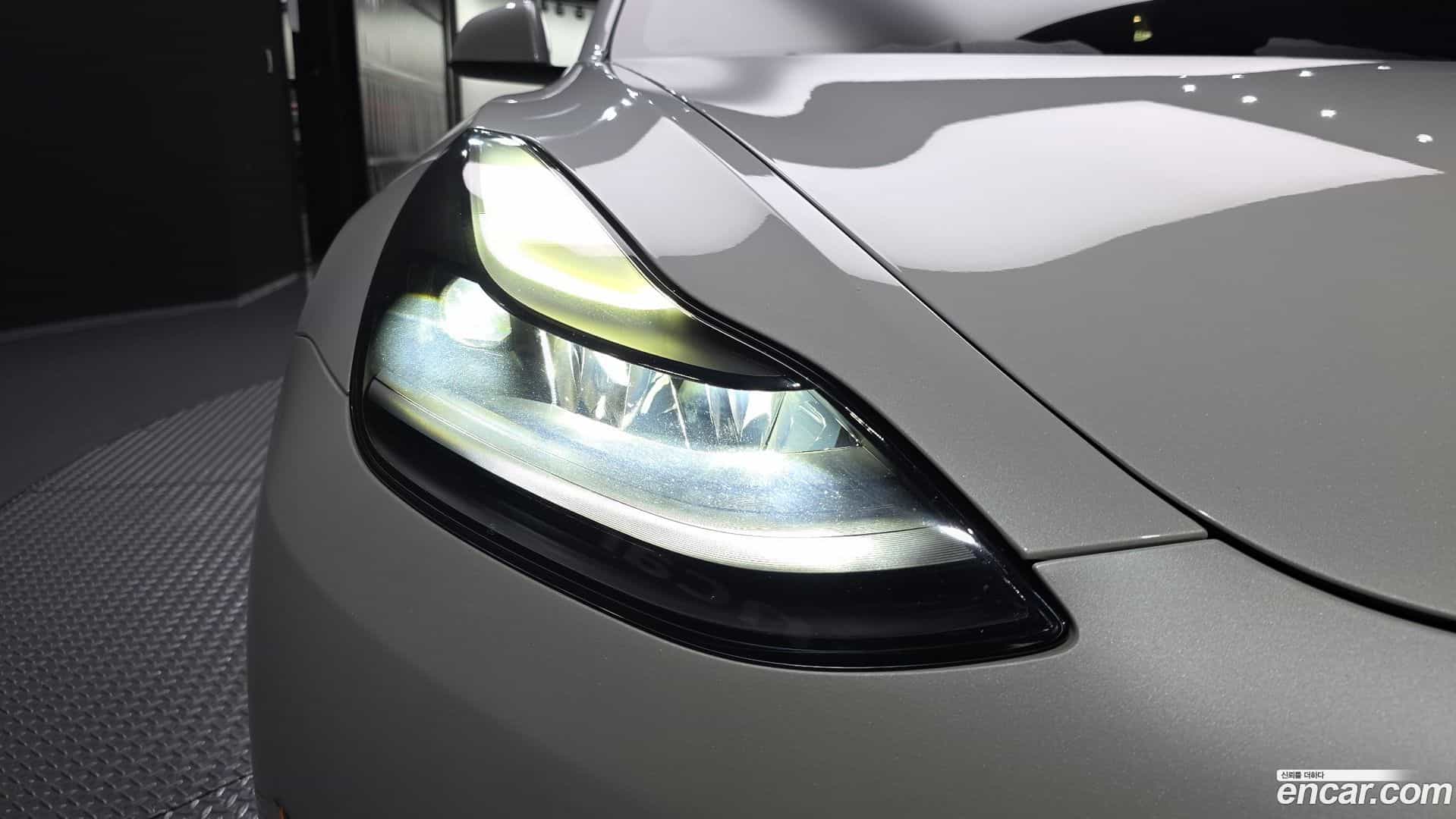 Model 3 Tesla 2021.5-OUTER-032