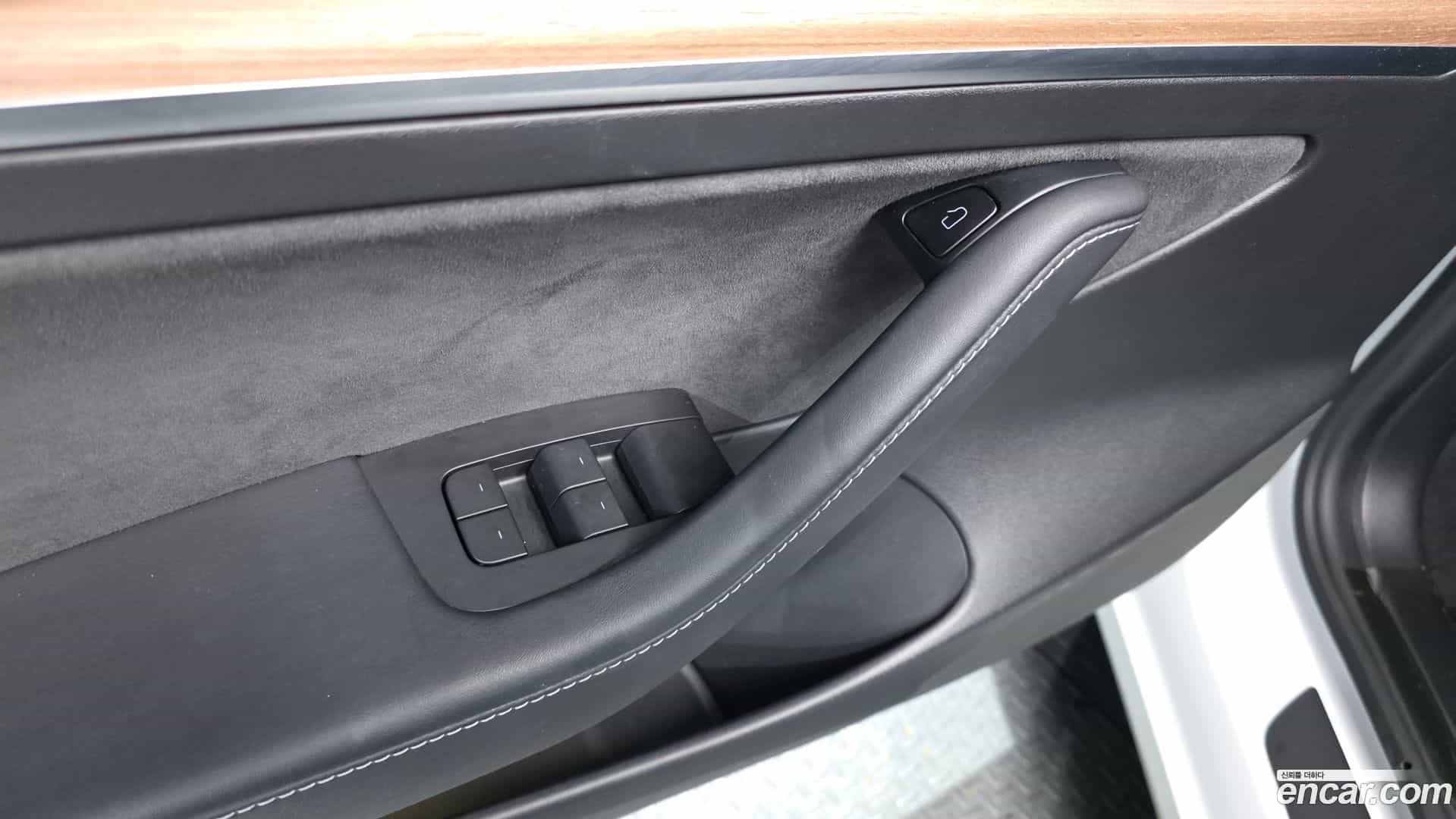 Model 3 Tesla 2021.5-OPTION-044