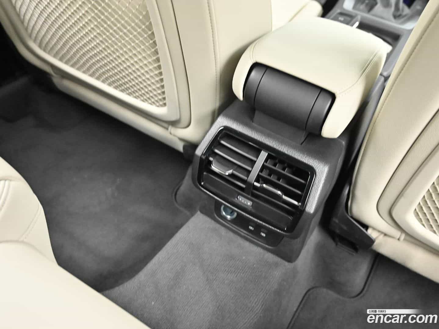 Q3 Audi 2025.11-OPTION-021
