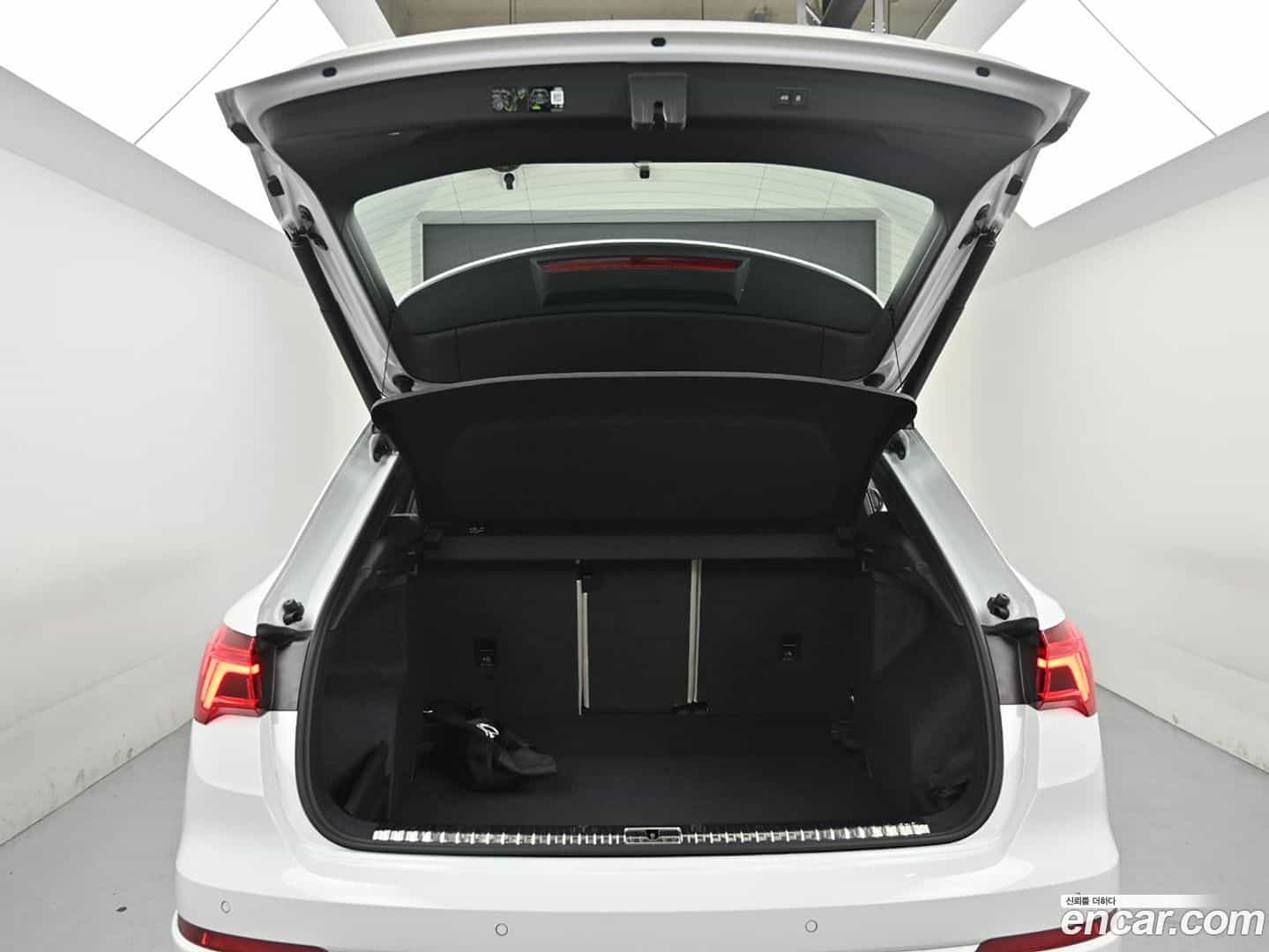 Q3 Audi 2025.11-OPTION-024