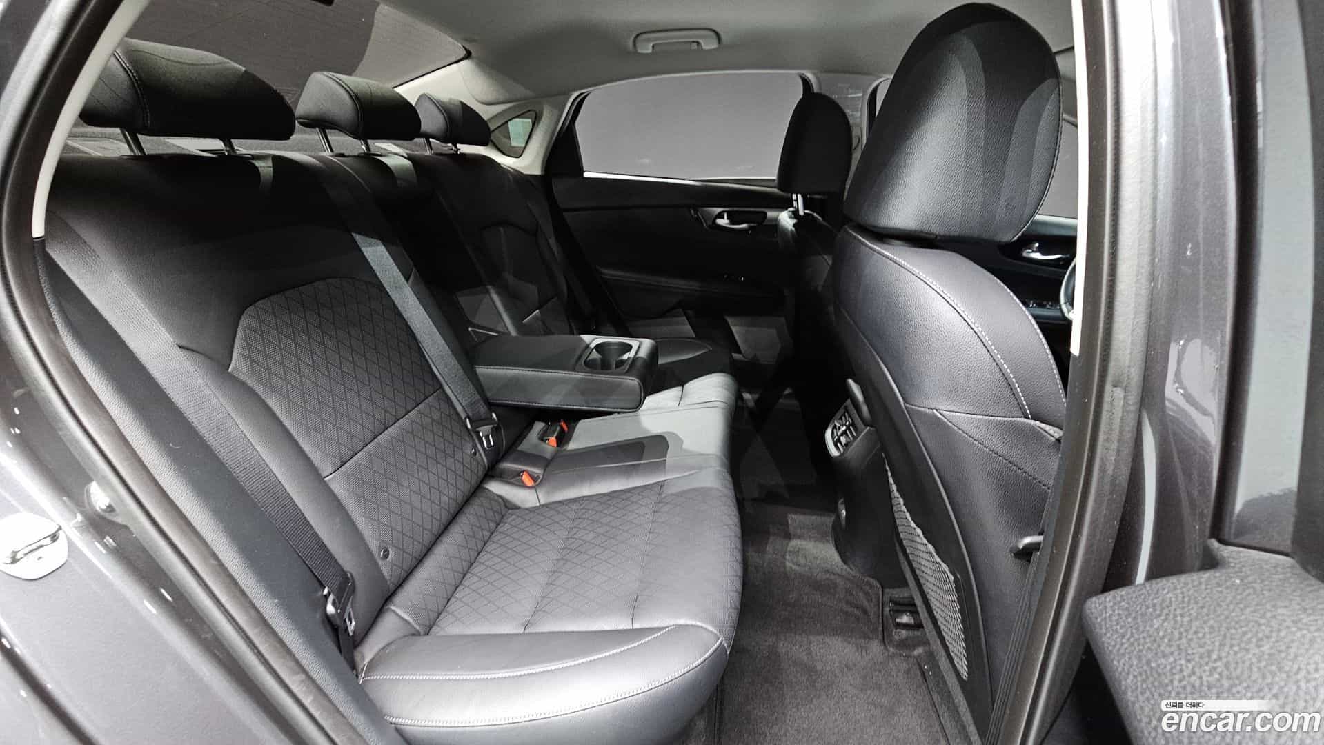 K3 Kia 2022.8-OPTION-023