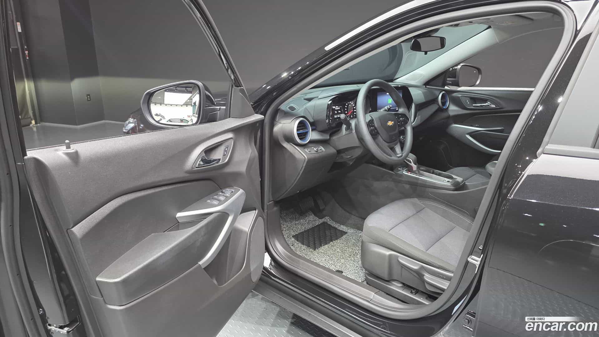 Trax Chevrolet 2024.8-INNER-010