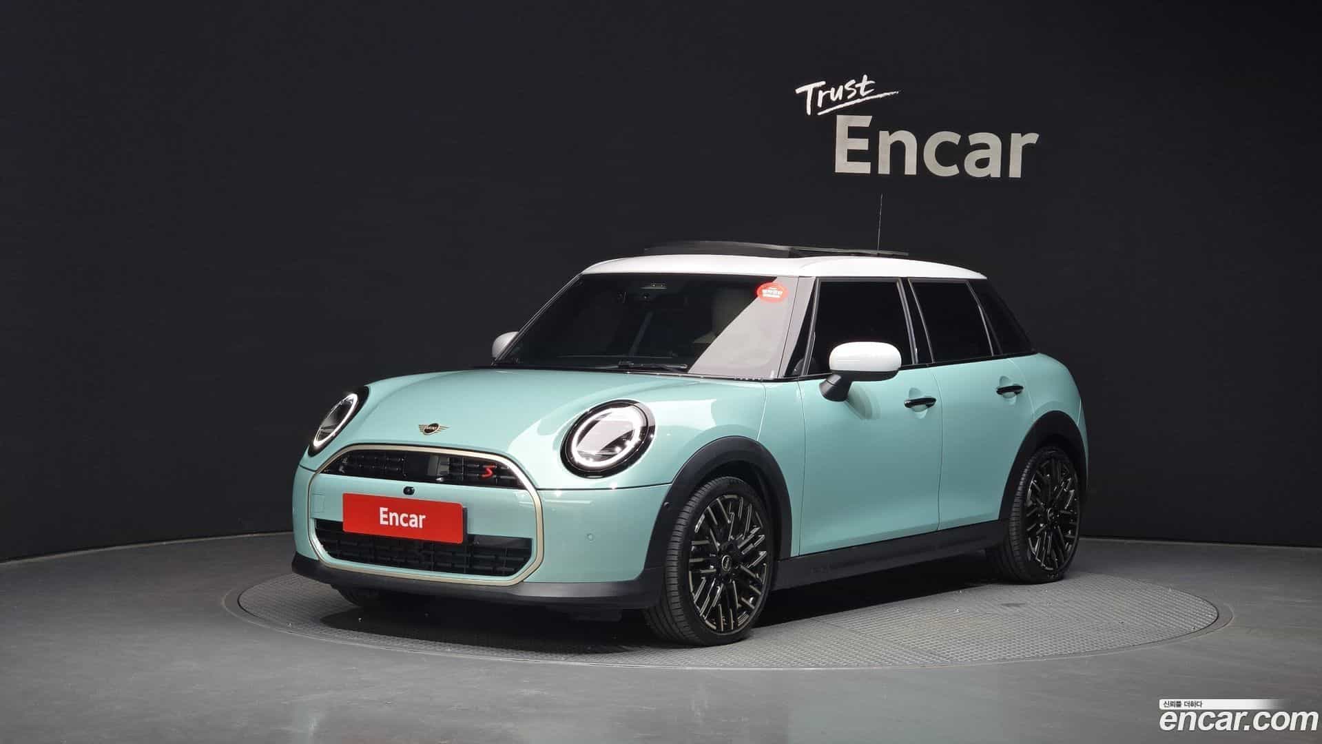 Cooper Mini 2025.4-OUTER-001
