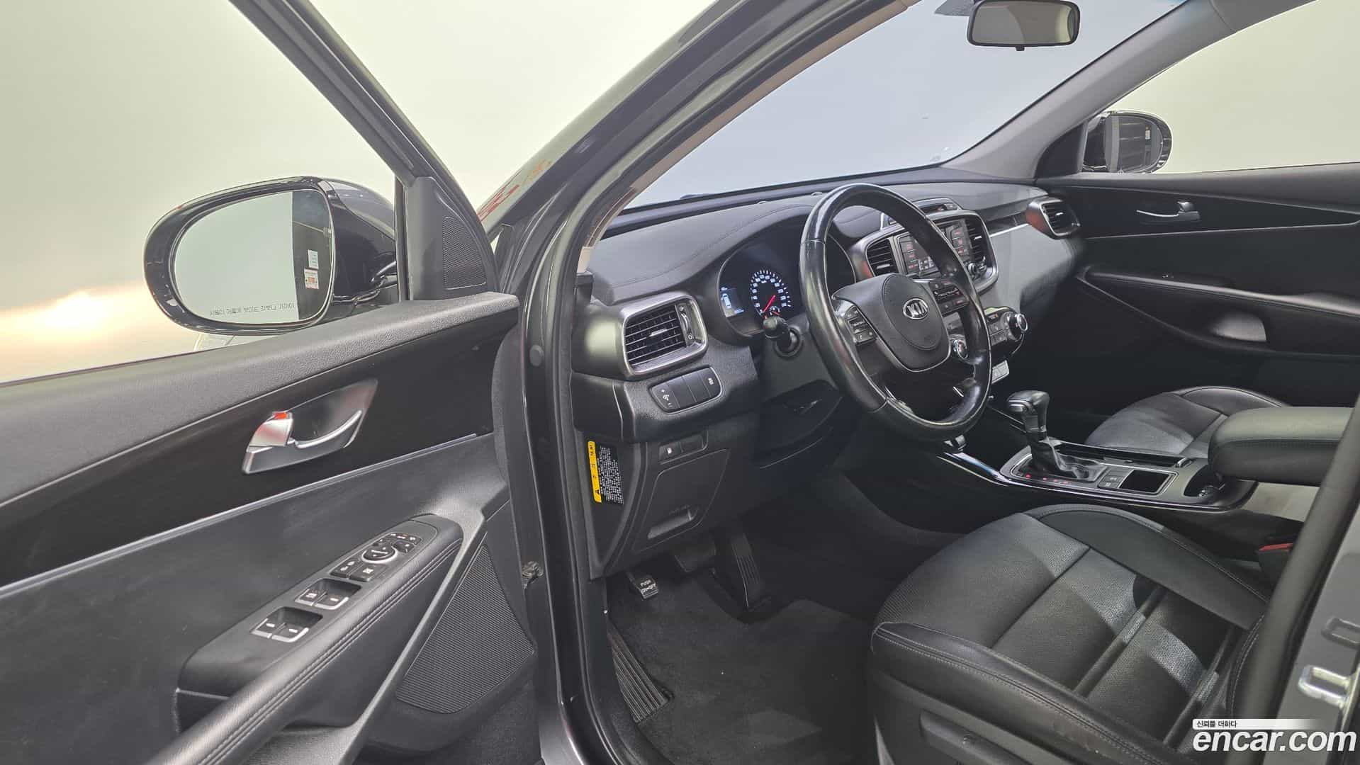 Sorento Kia 2018.3-OPTION-015