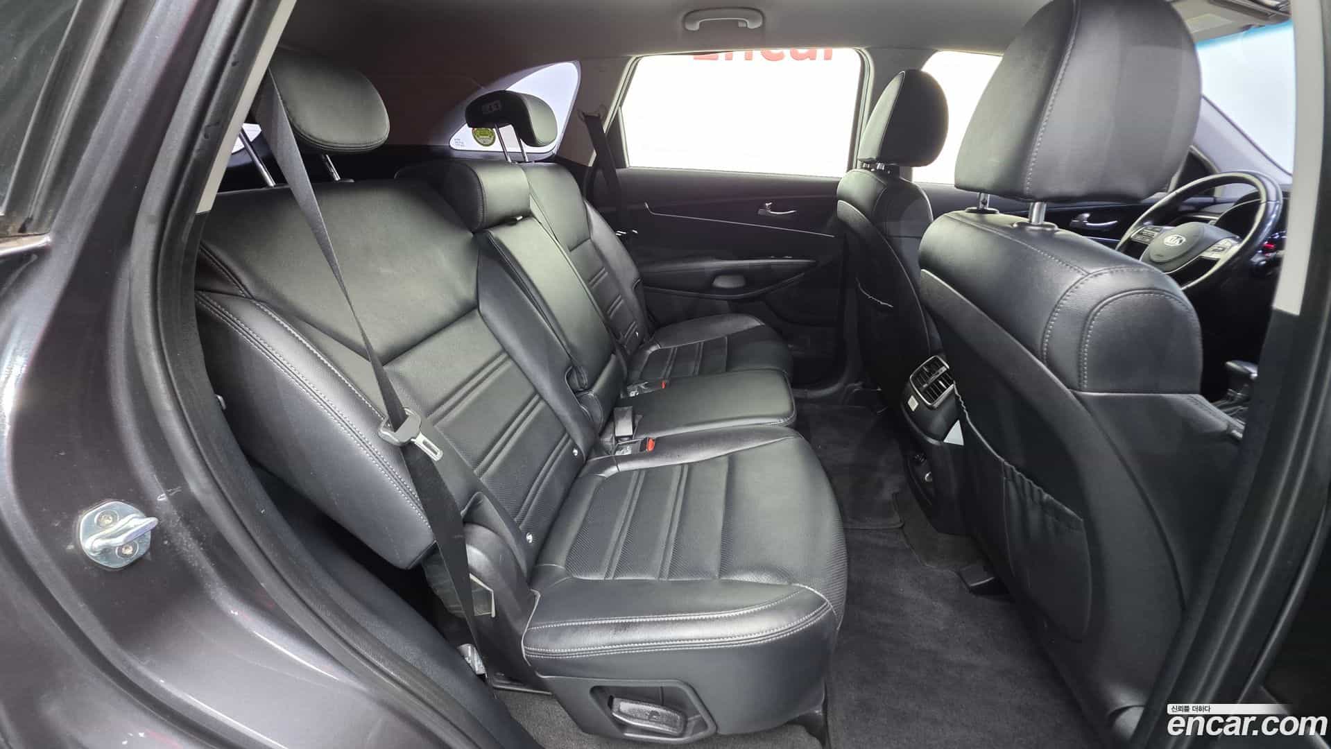 Sorento Kia 2018.3-OPTION-043
