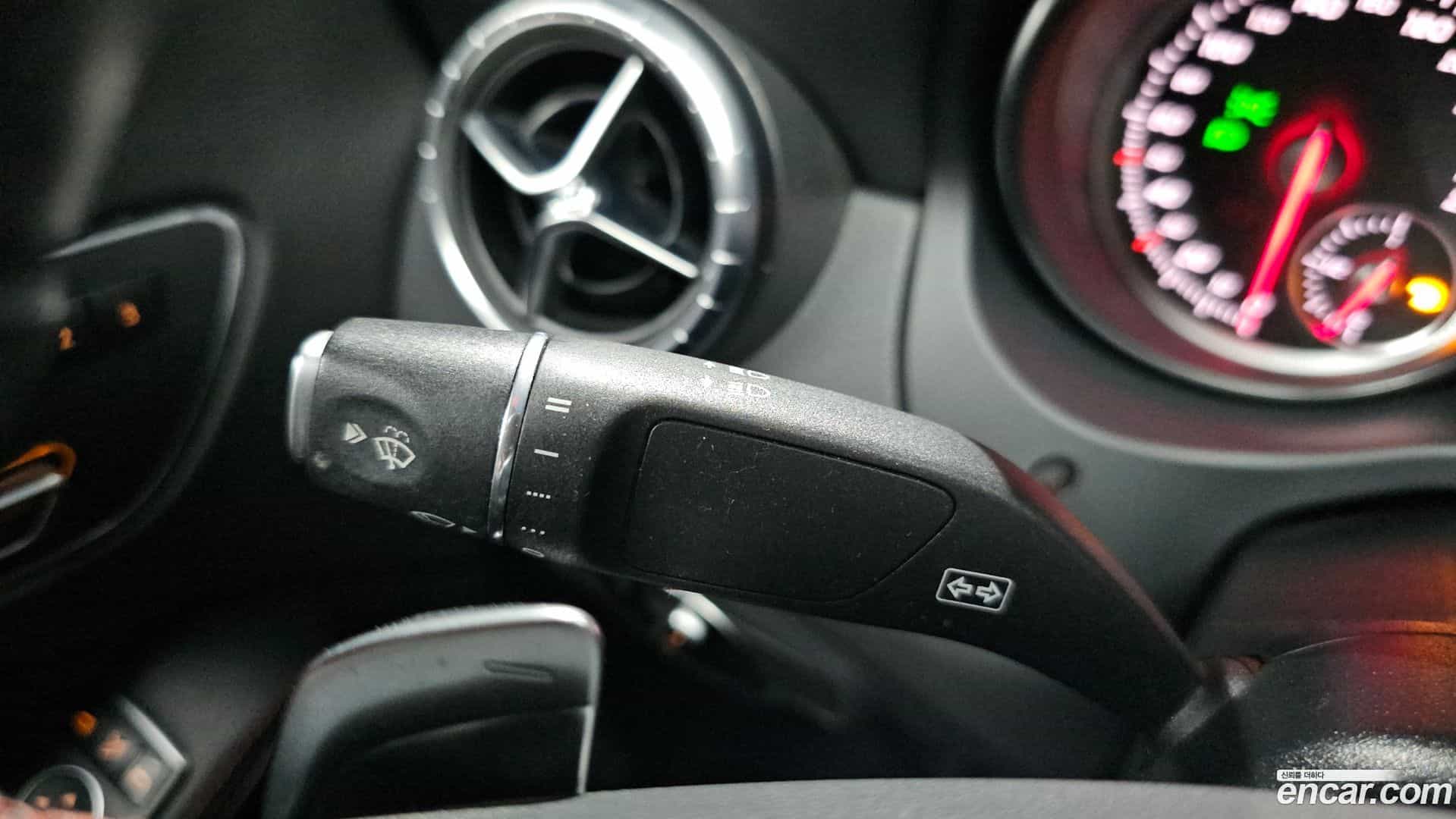 CLA-Class Mercedes-Benz 2018.7-OPTION-042
