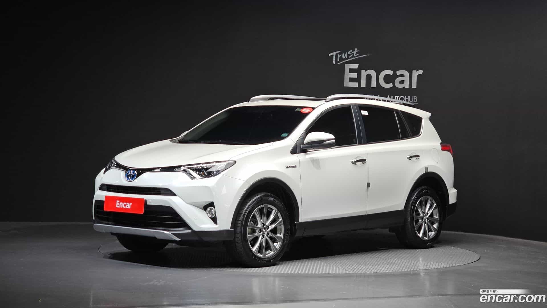 RAV4 Toyota 2018.11-OUTER-001