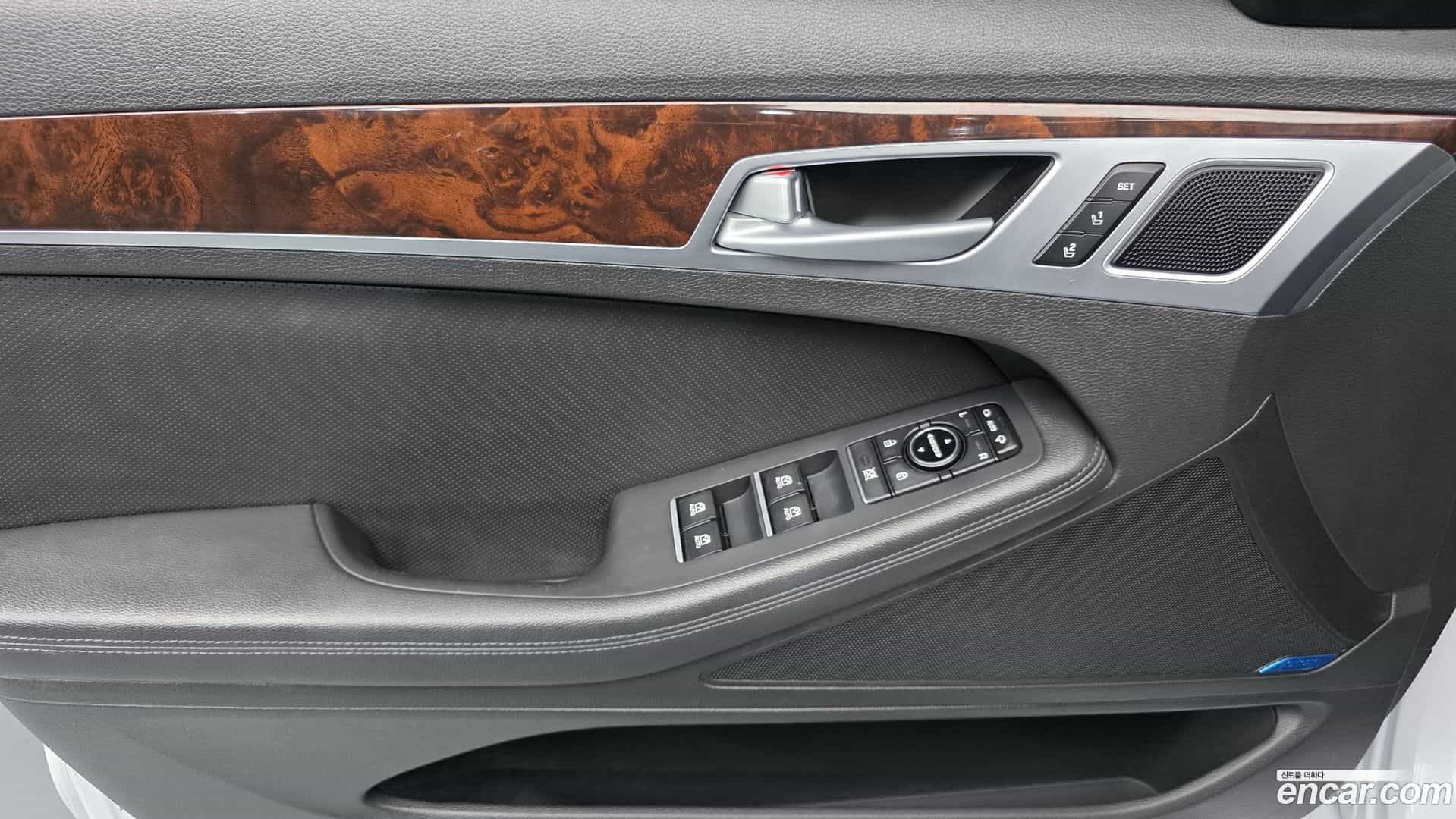Genesis Hyundai 2015.10-INNER-034